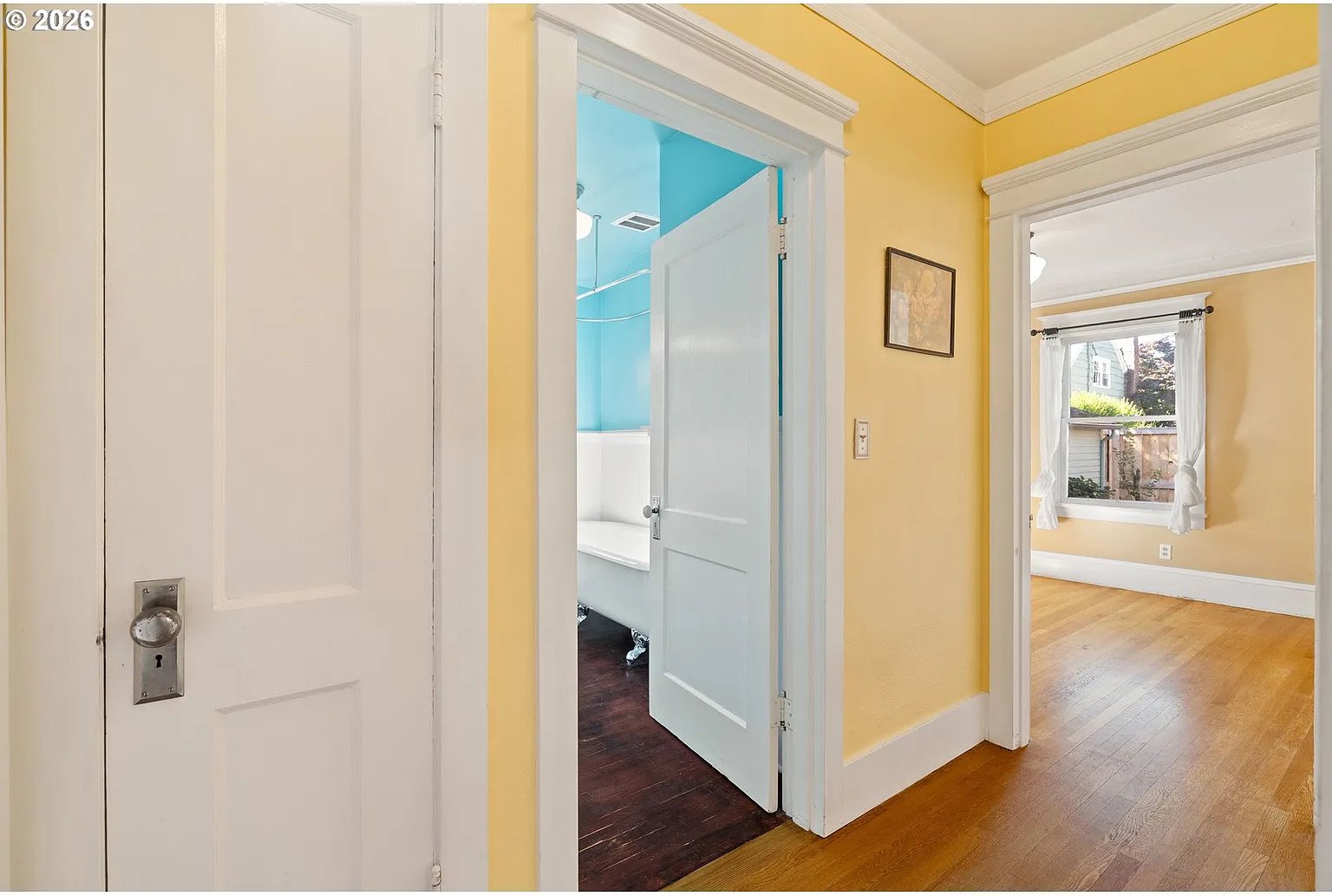 2725 NE28th - 21_cropped.jpg