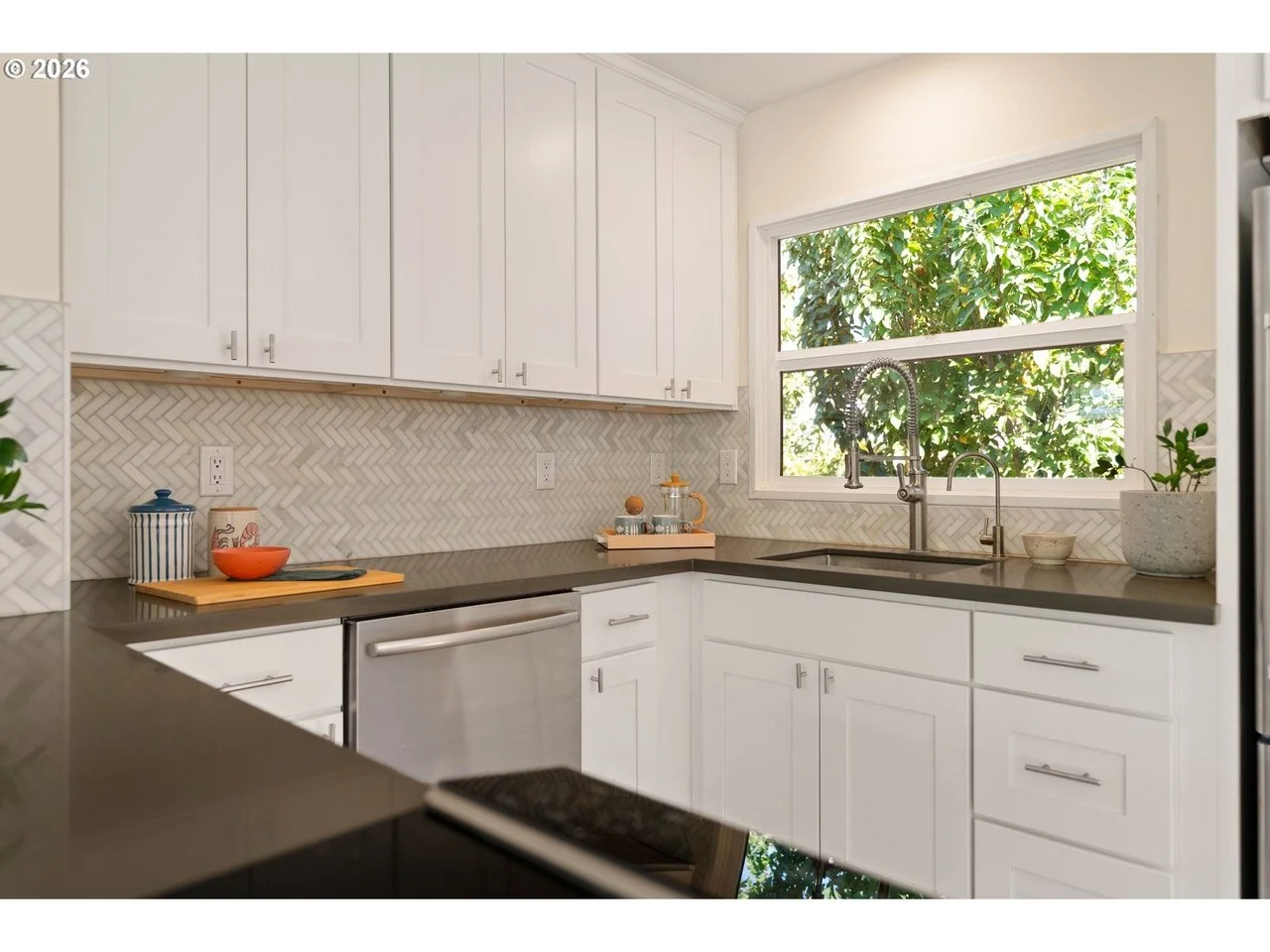 9244 N Allegheny Ave - 16.jpg