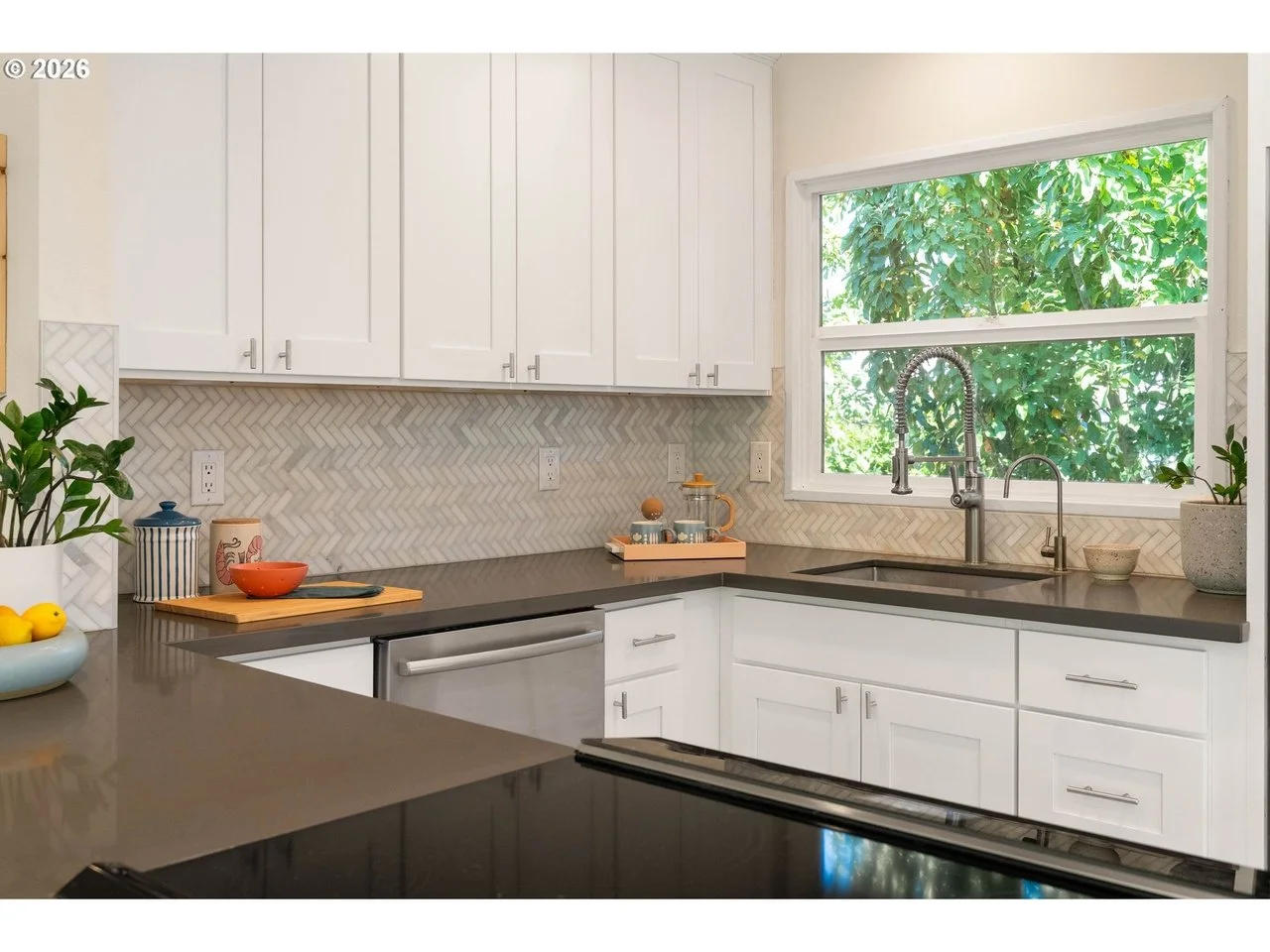 9244 N Allegheny Ave - 18.jpg