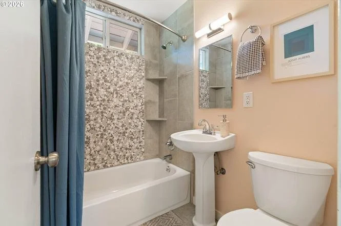 9244 N Allegheny Ave - 26.jpg
