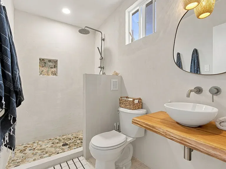 2142 N Humboldt - 34.webp
