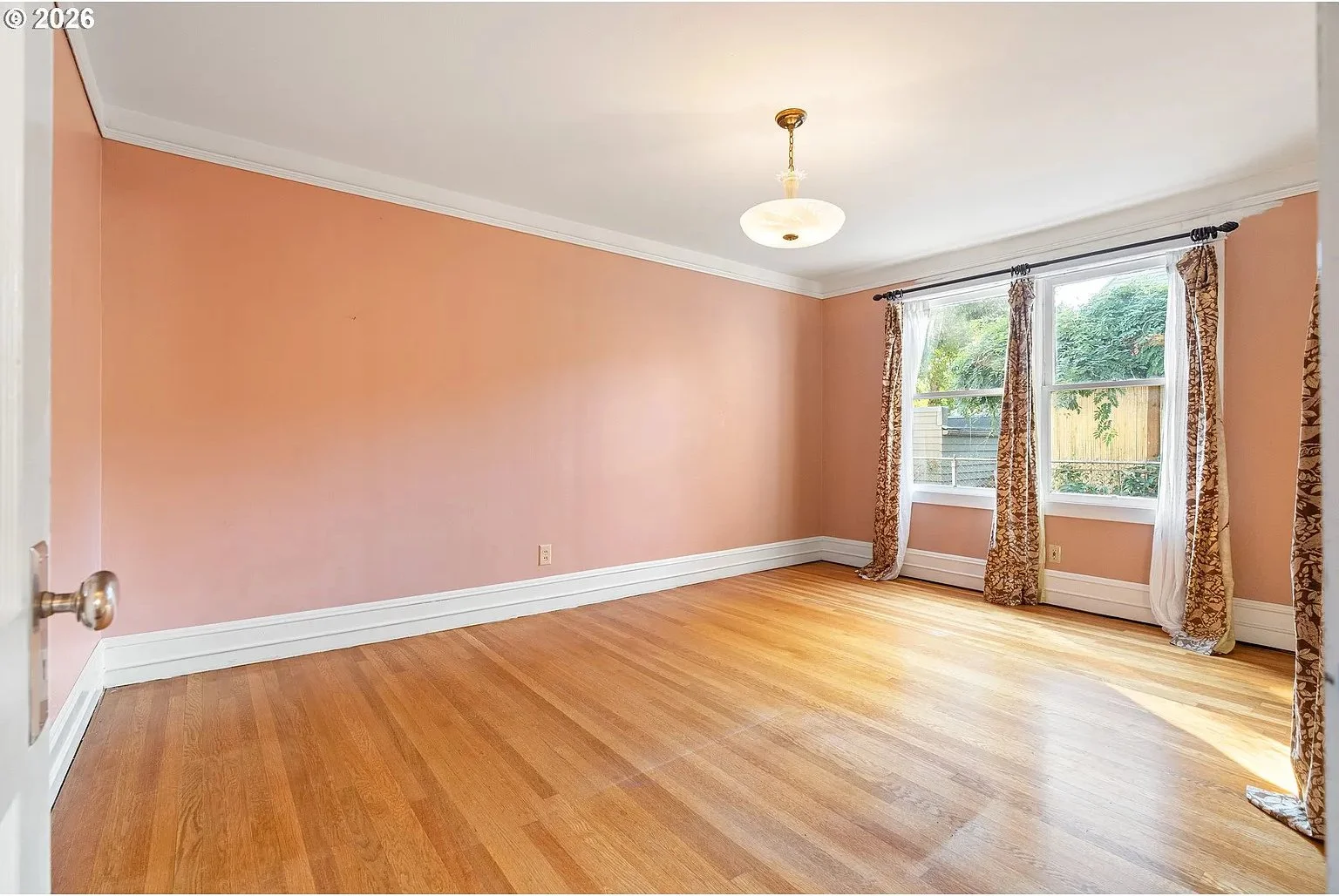 2725 NE28th - 25_cropped.jpg