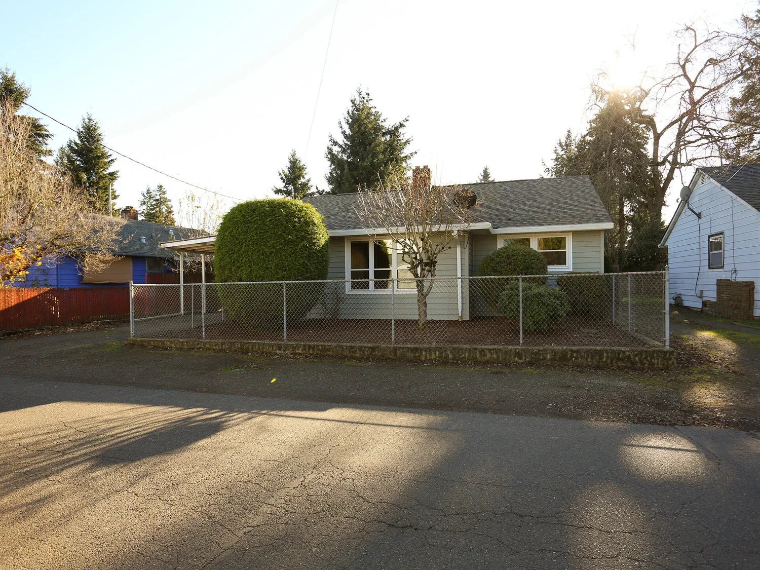 8624 SE Market.webp