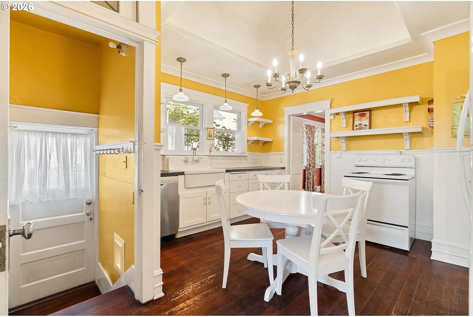 2725 NE28th - 16_cropped.jpg