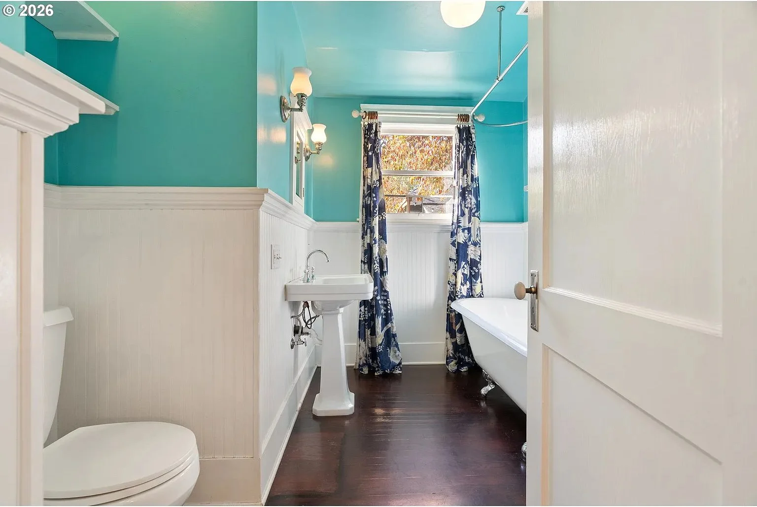 2725 NE28th - 22_cropped.jpg