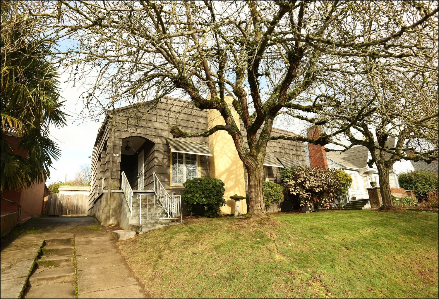2221 SE Sherman.webp