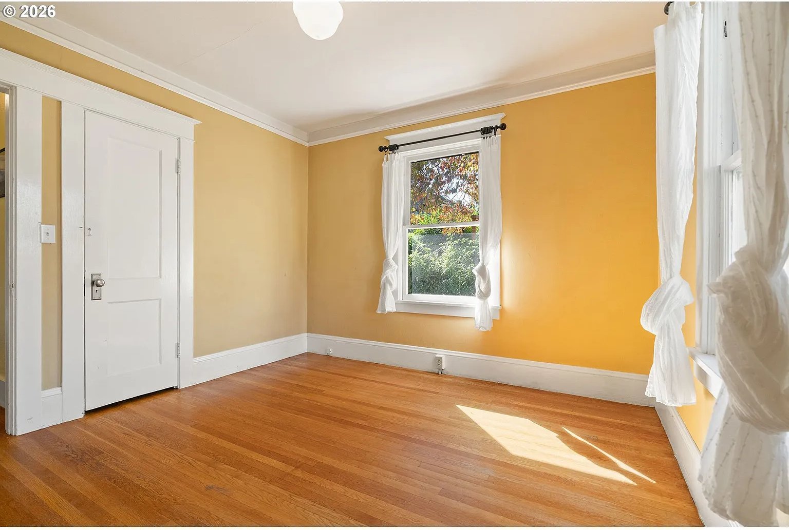 2725 NE28th - 28_cropped.jpg