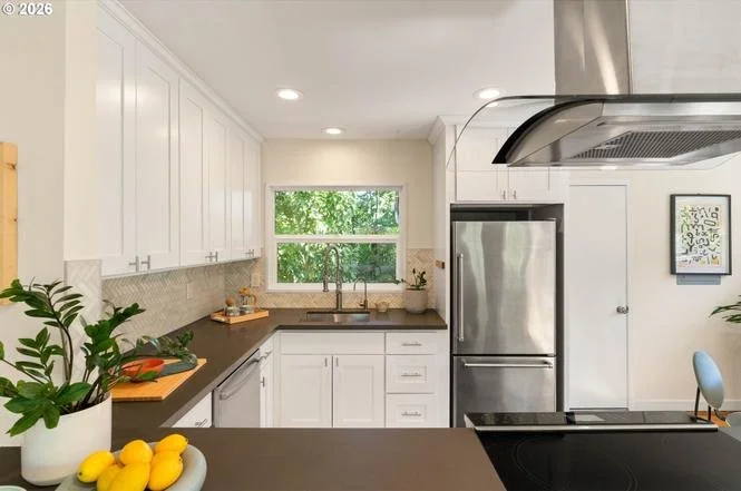 9244 N Allegheny Ave - 17.jpg