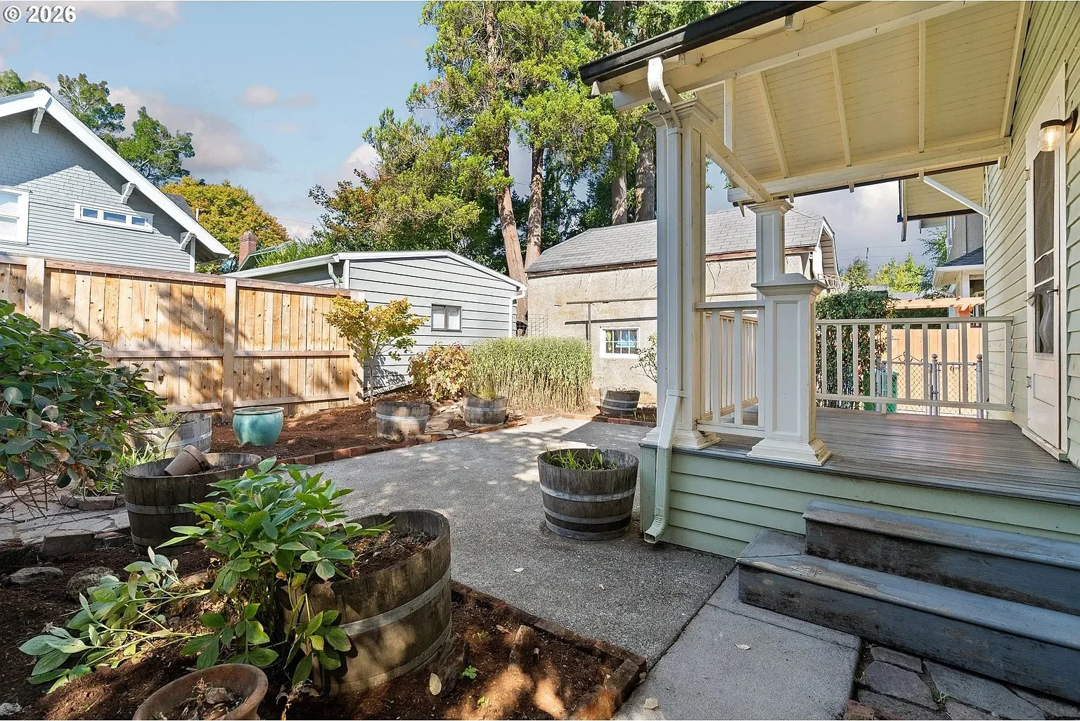 2725 NE28th - 32_cropped.jpg