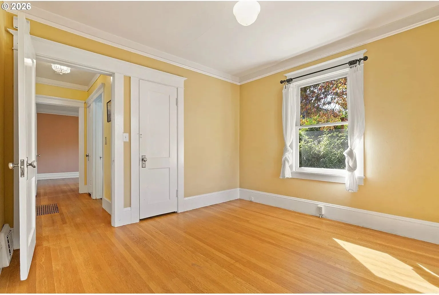 2725 NE28th - 27_cropped.jpg