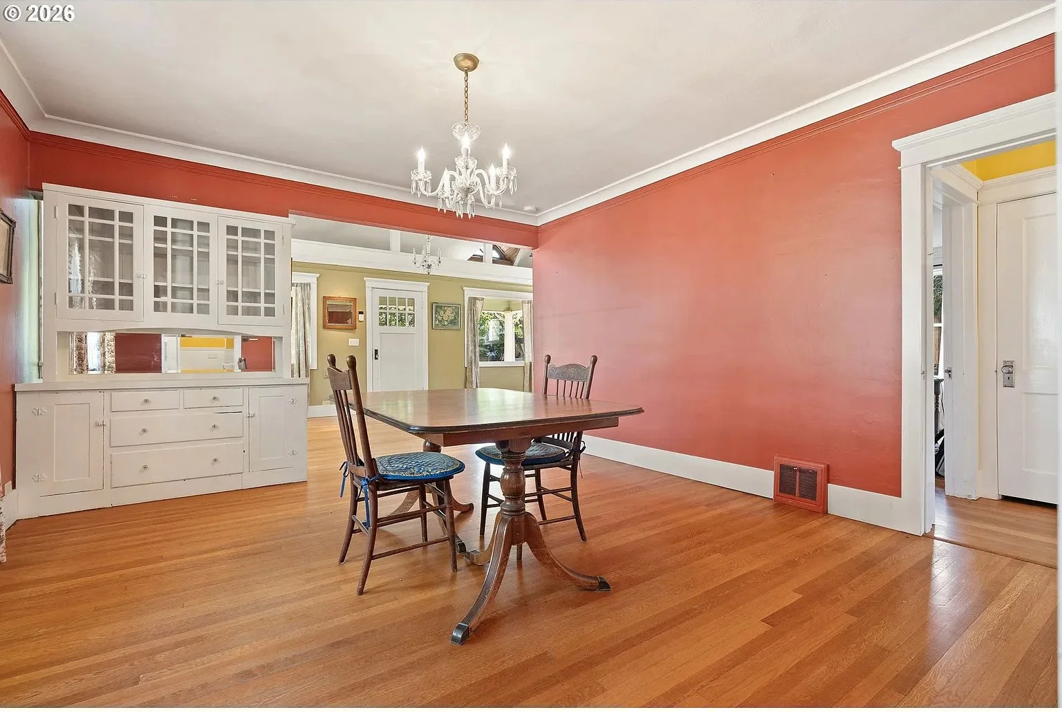 2725 NE28th - 15_cropped.jpg