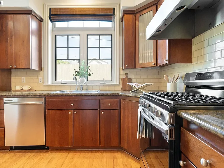 1518 SE 30th - 12.webp
