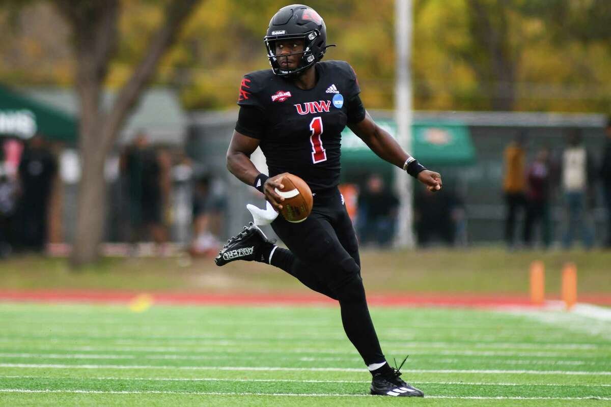 Incarnate Word s Record Setting Offense Coach Dan Casey
