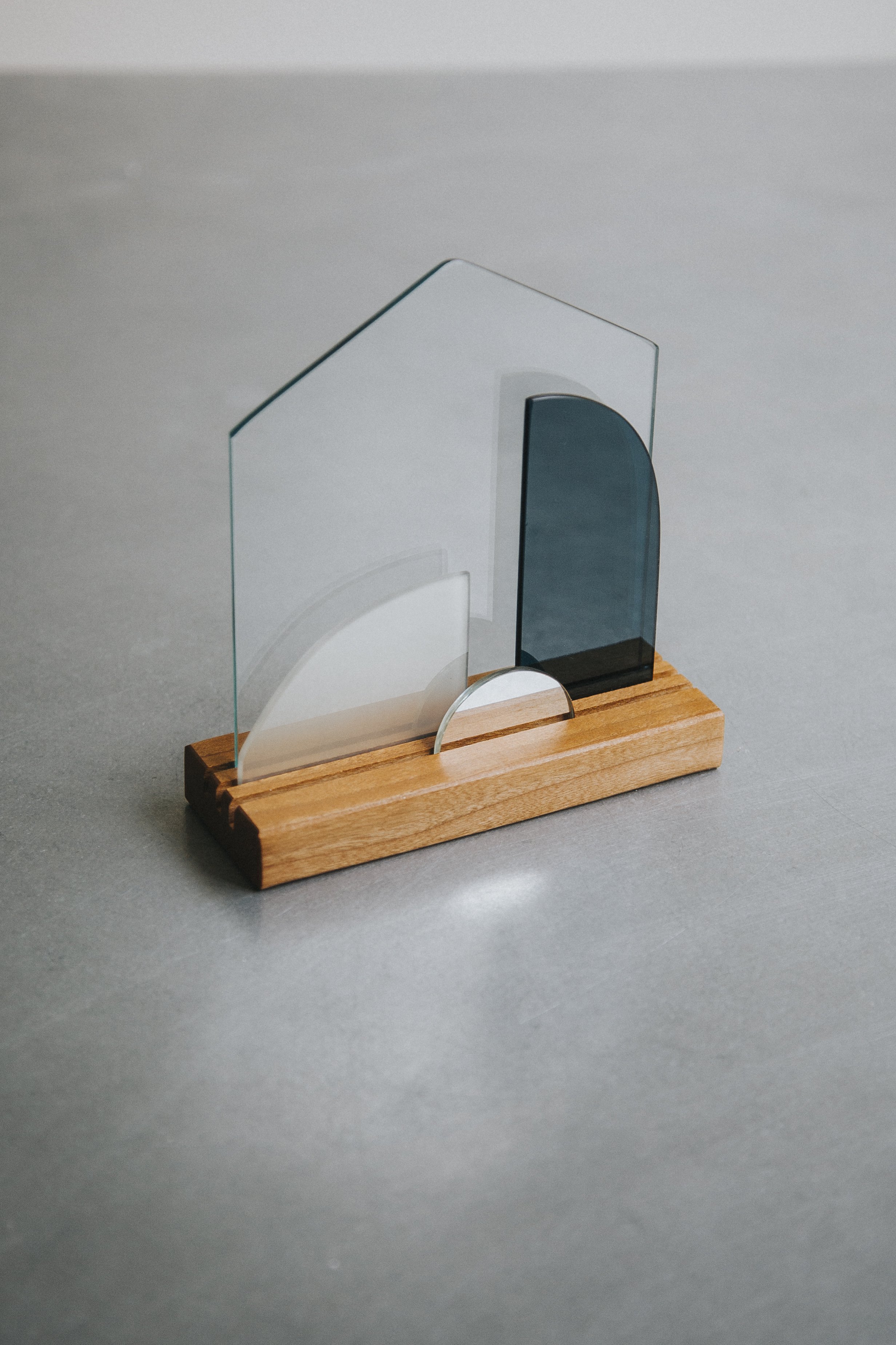 SZKLO GLASS - MODERN STAINED GLASS NATIVITY SET - 16.1.jpg