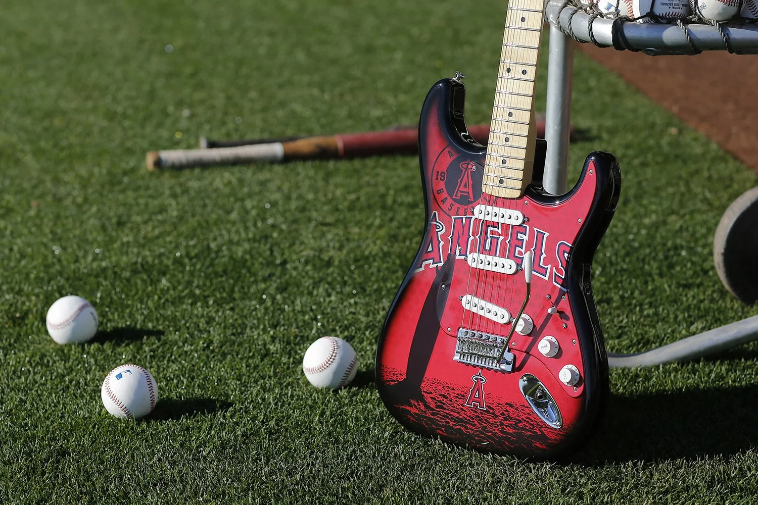 Fender MLB Los Angeles Angels v02.jpg
