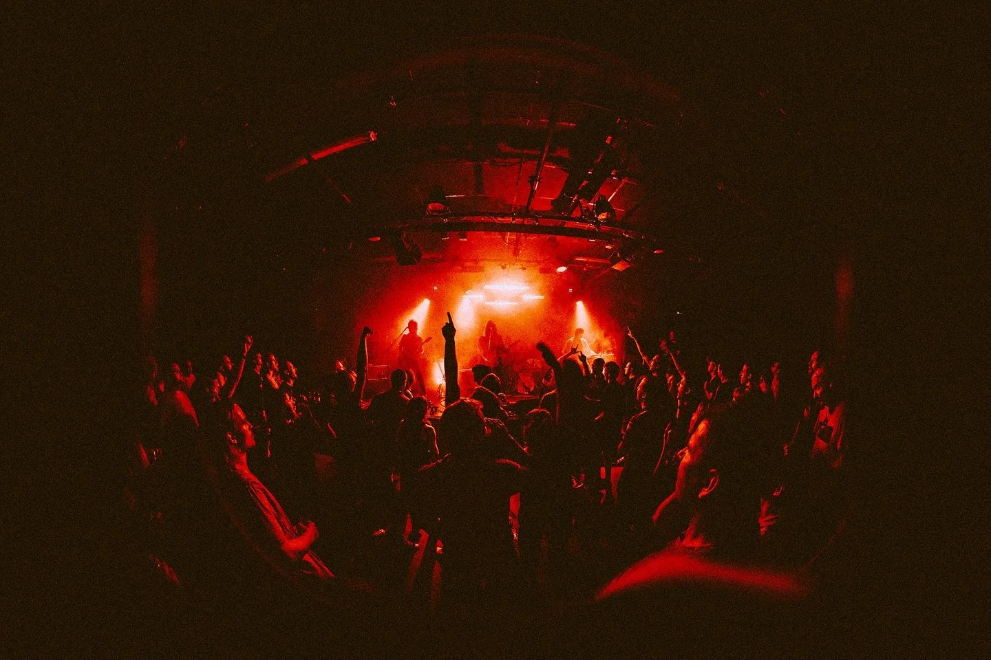 UTRECHT 🧡
What a night. What a city.
So many people showed up yesterday and we honestly didn&rsquo;t expect that. Huge thanks to everyone who came, to the show and danced with us despite it being seriously hot in there. 🥵

Special thanks to Mani, w