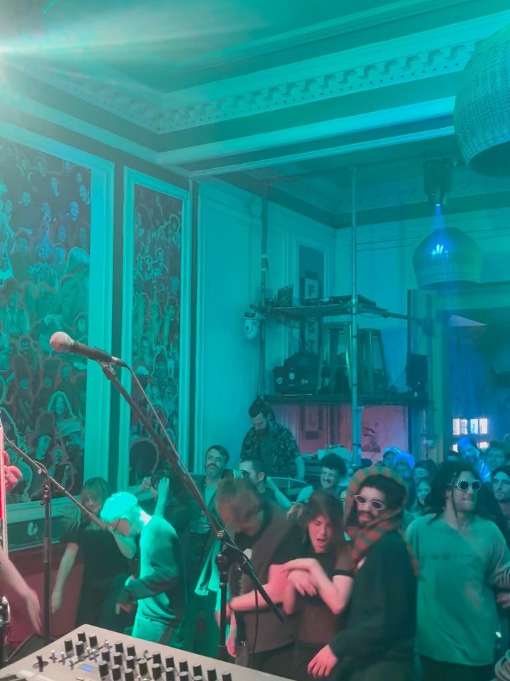 So we lost our hearts in FALMOUTH :)
What a cool little town and what a proper sweet live music scene! Had a jolly good time hanging with you funky lot at Wanderfal Fest / @cornishbank ! 
big love! 🫶
Second vid from RAMSGATE 🤙

Flying home today, b