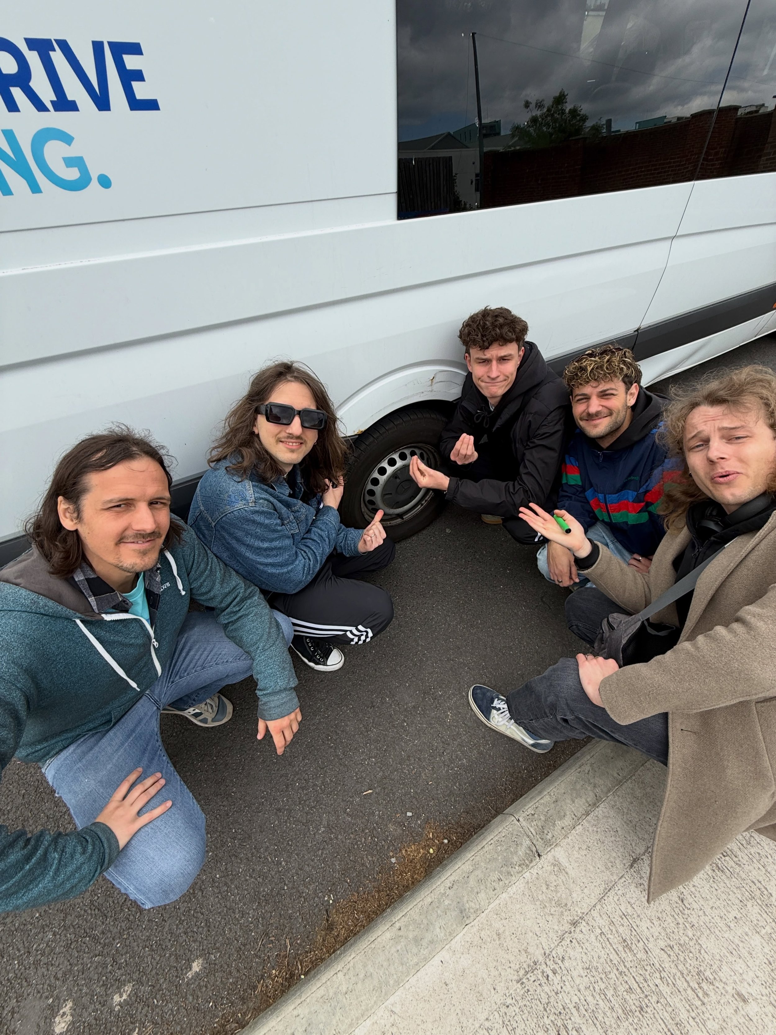 UK tour is starting off amazing (picked up the rental van with a flat tyre including a nail stuck in it aready) 🔨 

Might be 5min late for the show at @hallamshire_hotel SHEFFIELD tonight but we&lsquo;ll get it done!!
Cutiepies @dreamwaveband_offici