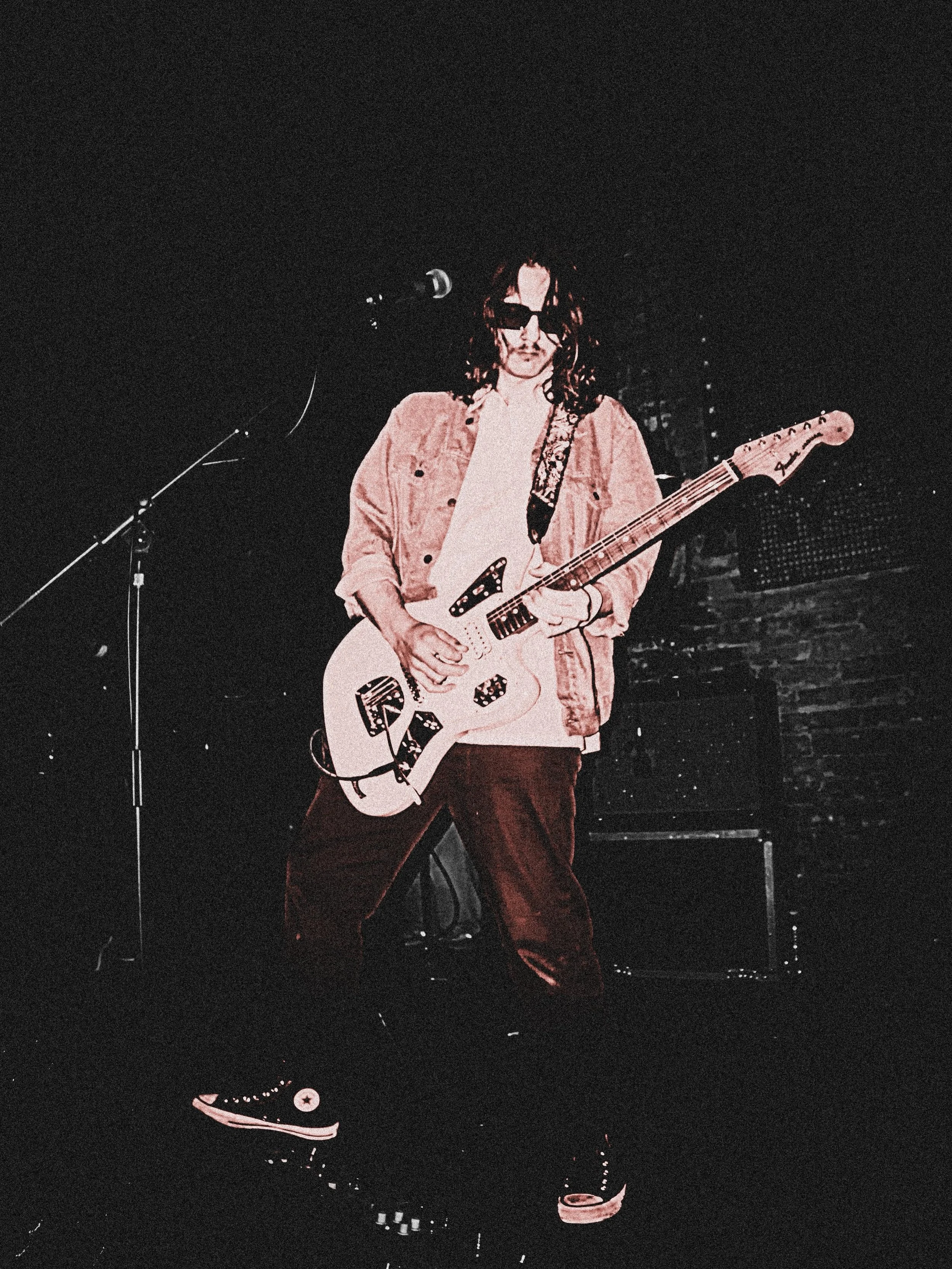 HUDDERSFIELD, thanke for ravin&lsquo; out with us! 🔮 
Tonight live at @voodooshowroom in NORWICH together with gurt lushers @dreamwaveband_official and @minktheband before heading out to @greatescapefest BRIGHTON!
Good times mate 🐸 

📸: @aalexdew