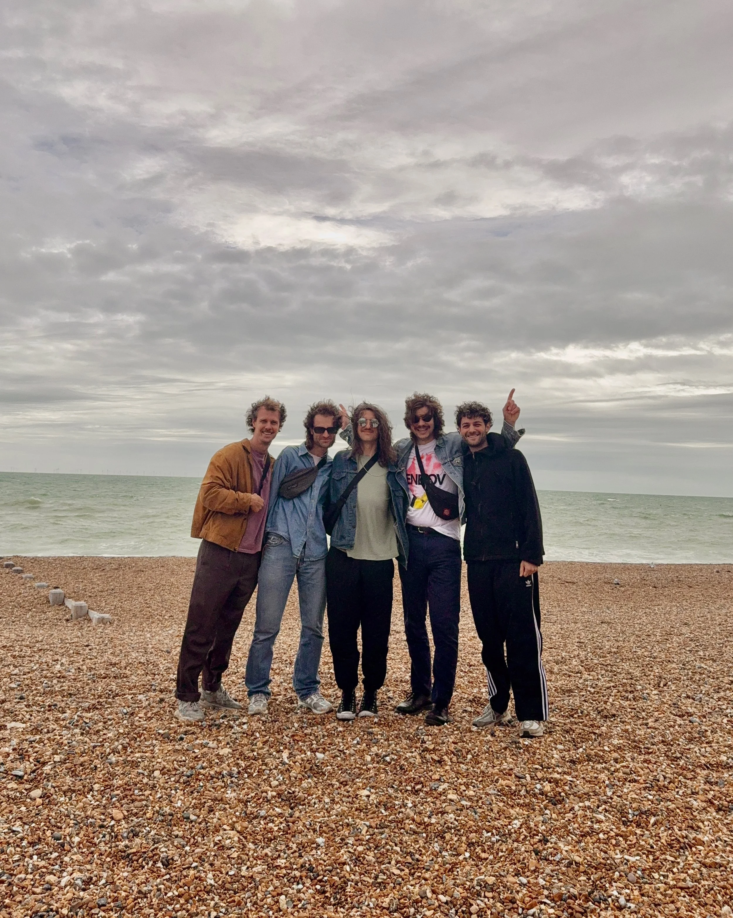 BRIGHTON was niiiice 🫶
Live at @heartbreakersbarvenue SOUTHAMPTON tonight🙂&zwj;↕️
Always great to be so close the ocean 🌊