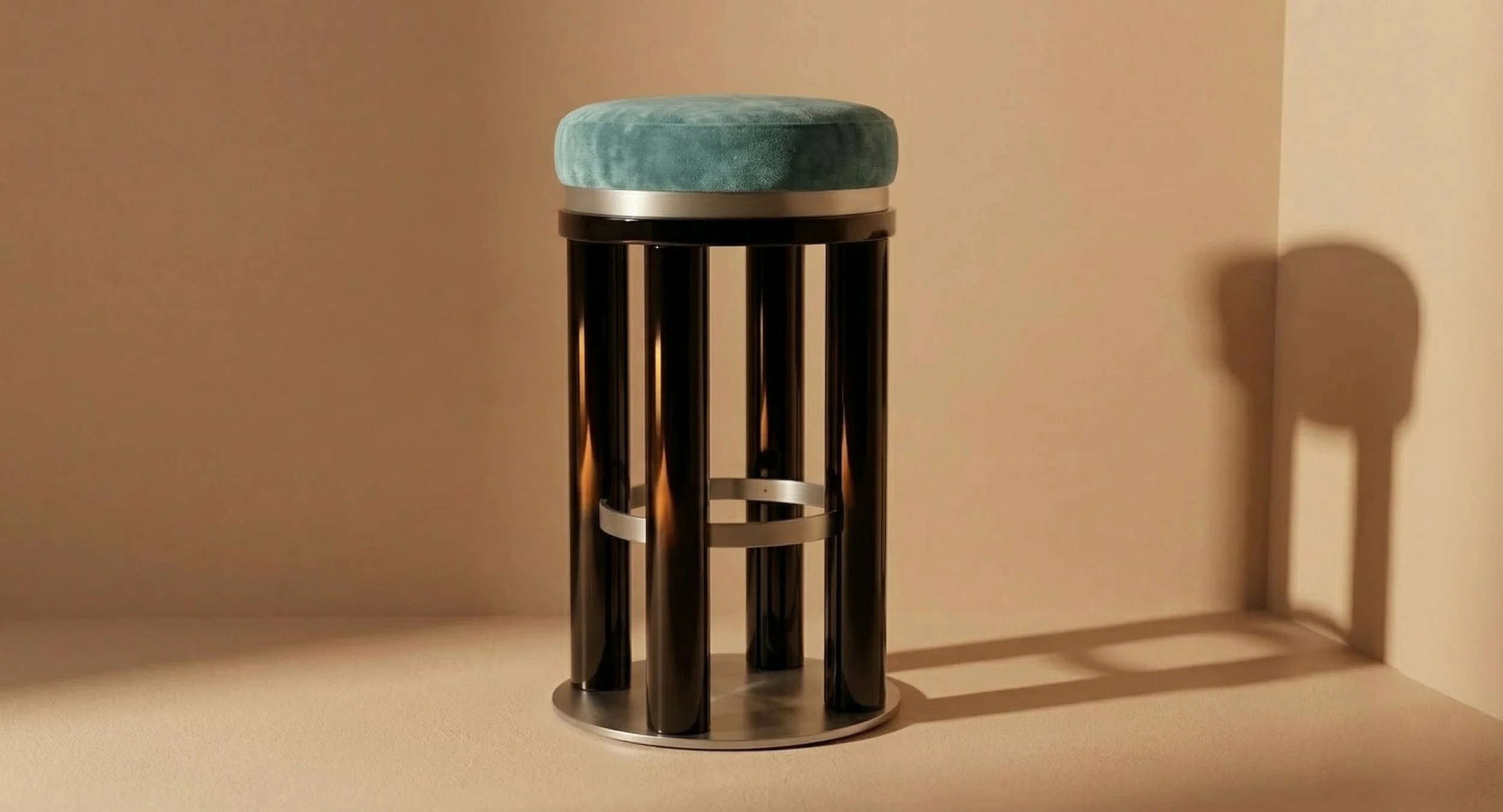 OMNUS taboret haut 2 BACCARIS.jpg