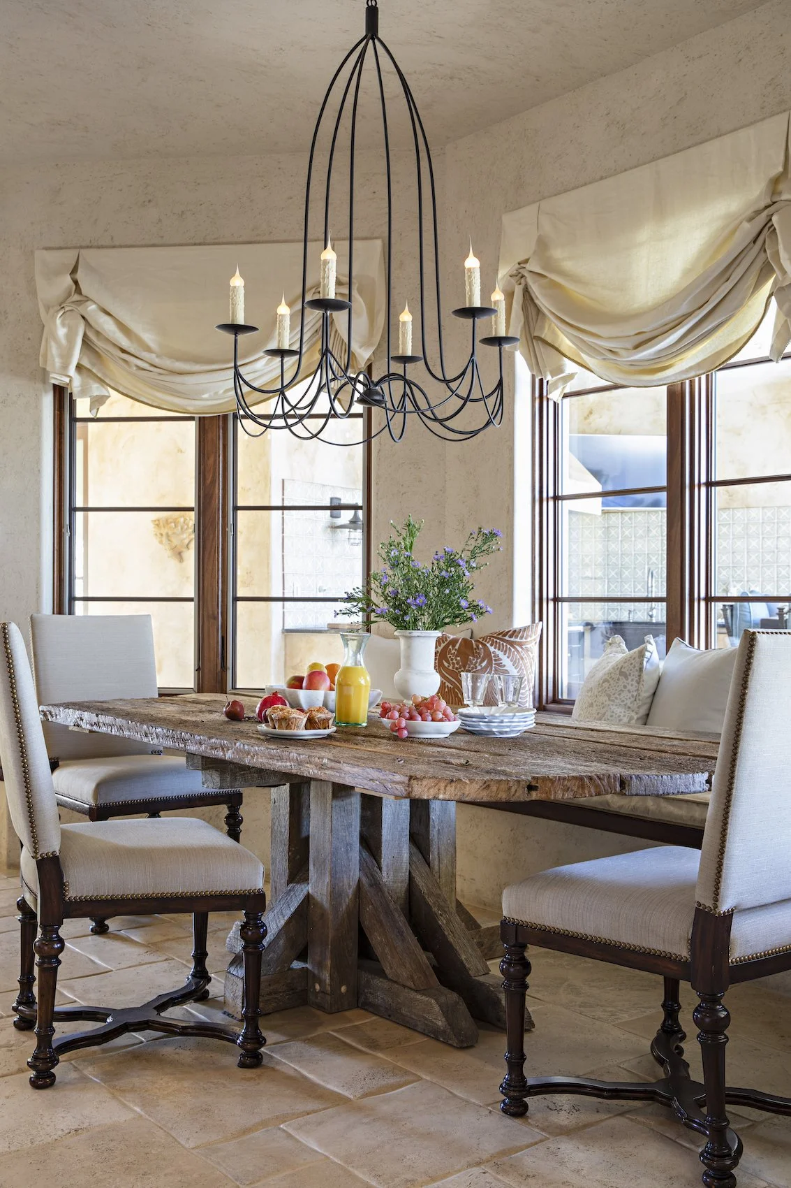 Cozy Breakfast Nook