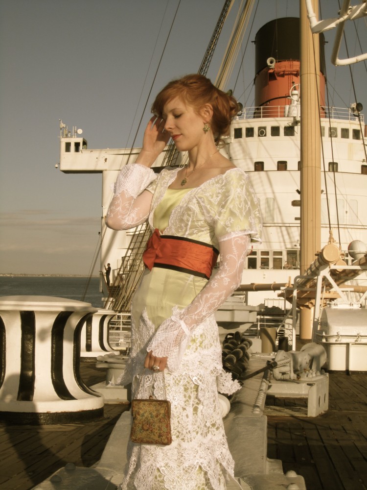 Eva's Titanic Tea Gown - 