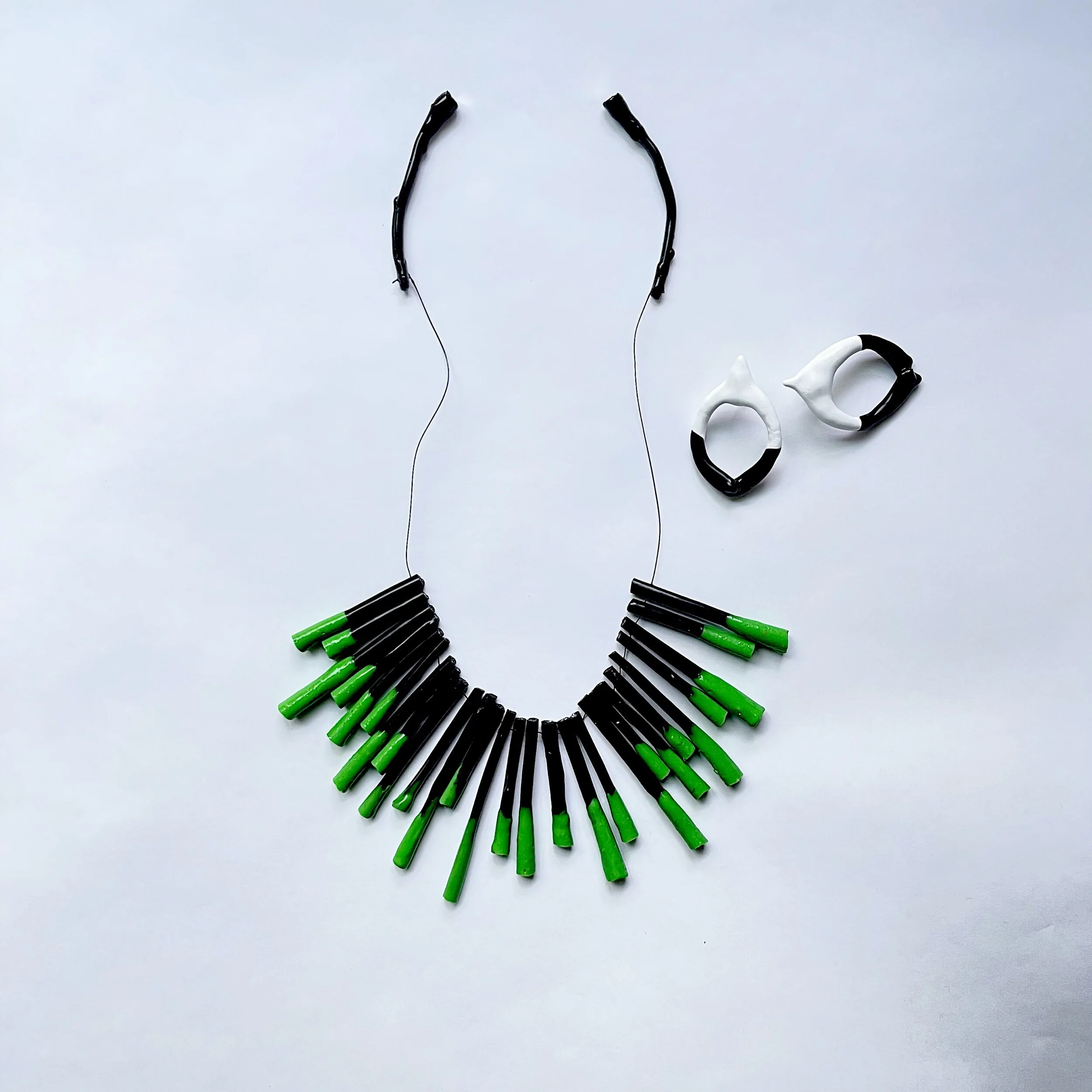 Floating short Rubber Necklace