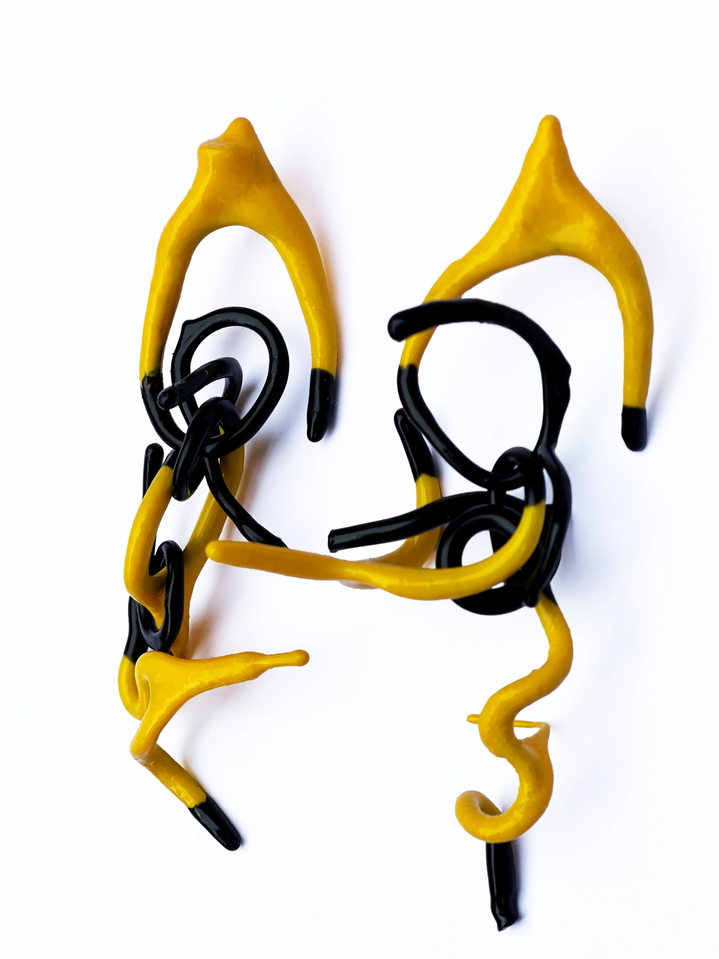 rubber line earrings_cohen_einat 4.jpg