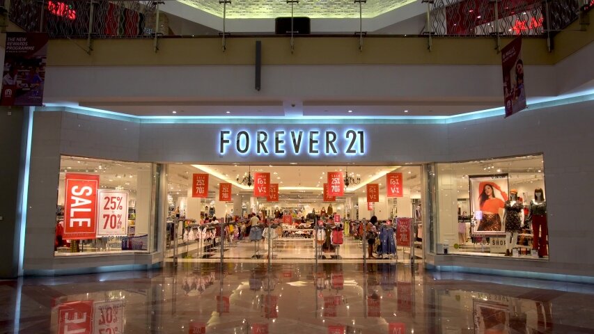 Forever 21, Losing Young Shoppers, Is Said to Be Near Bankruptcy