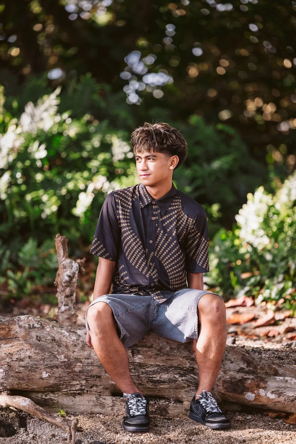 Hilo, Hawaii Senior Portraits - 5.jpg