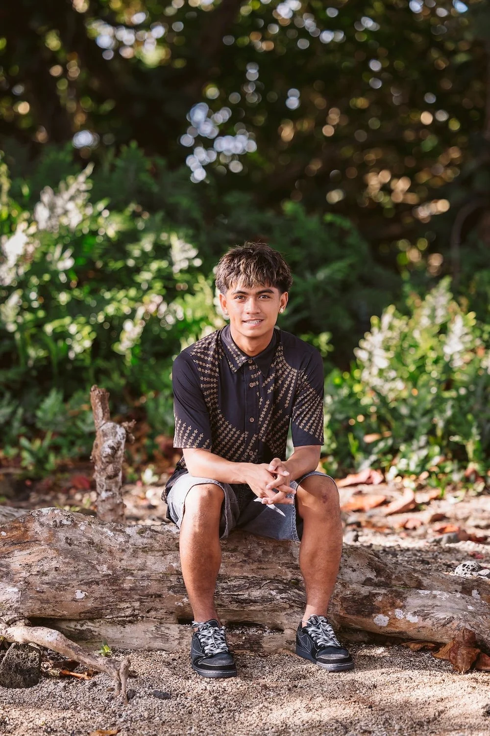 Hilo, Hawaii Senior Portraits - 6.jpg