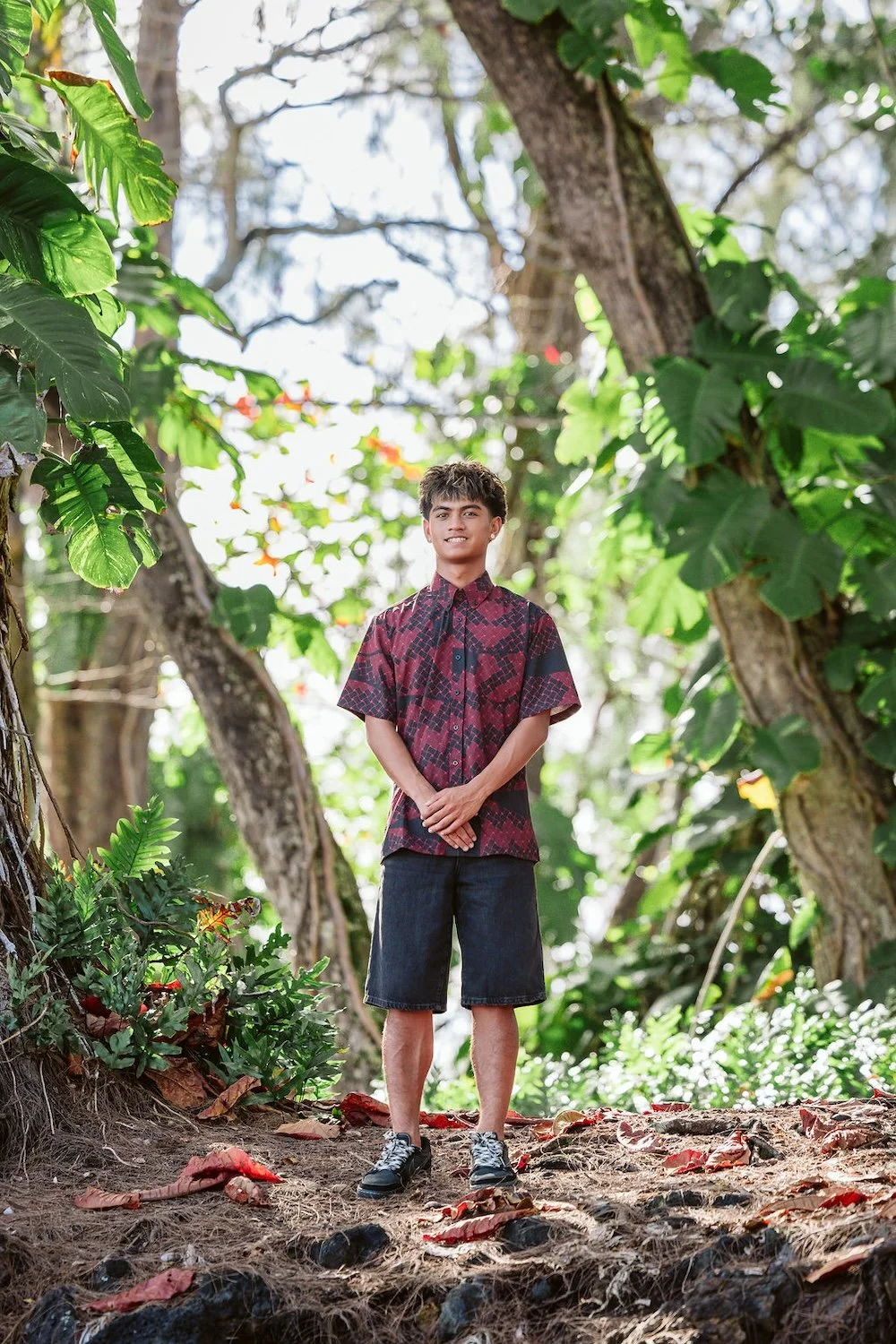 Hilo, Hawaii Senior Portraits - 8.jpg