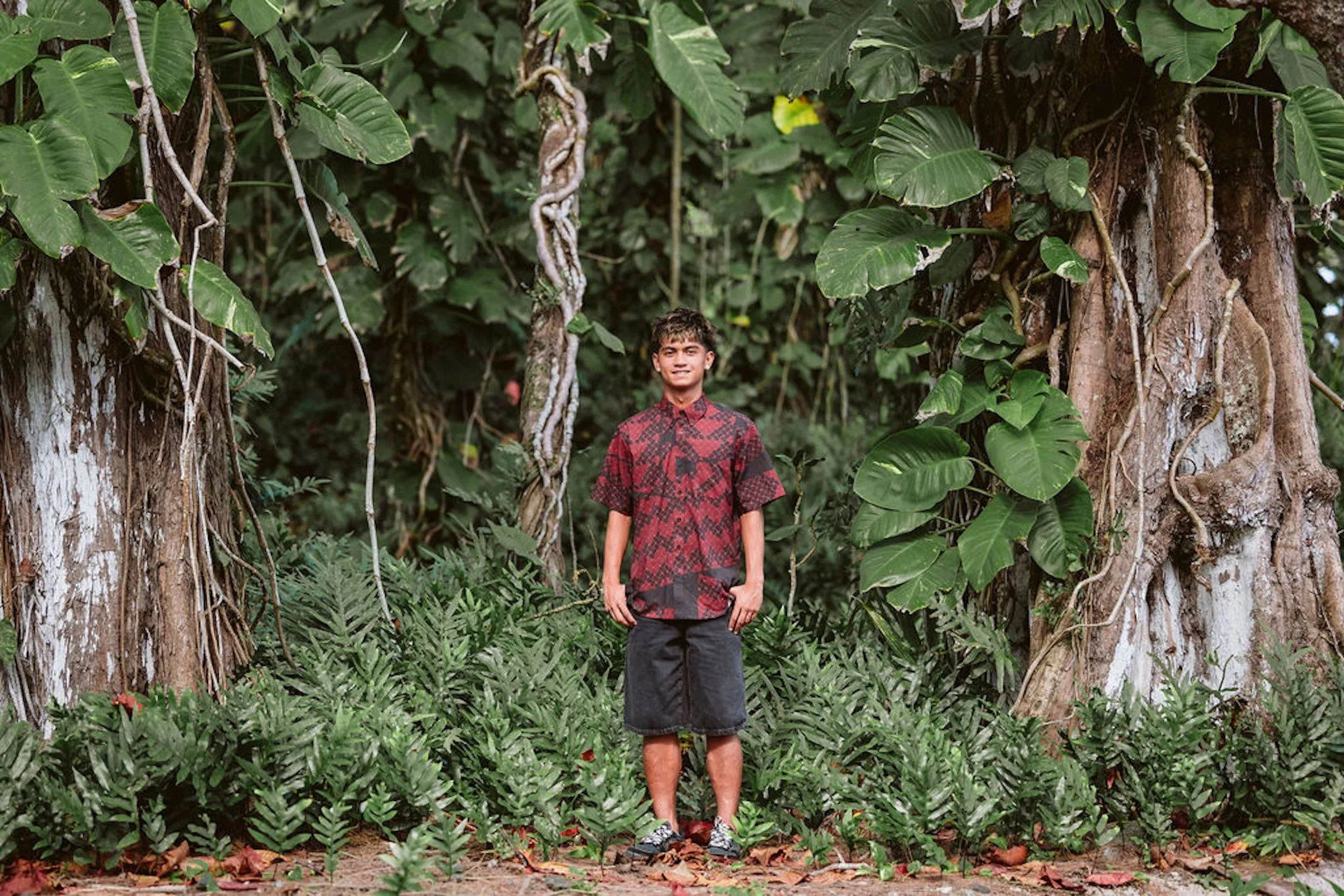Hilo, Hawaii Senior Portraits - 15.jpg