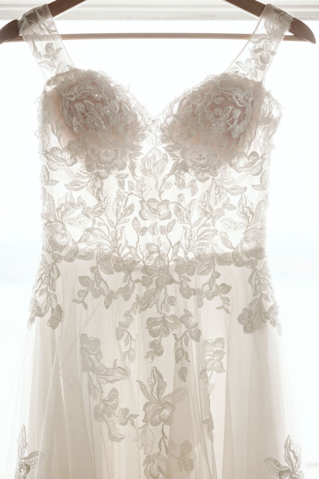 Big Island Wedding - Grand Naniloa Hotel in Hilo, Hawaii - Anita Zamani Photography -13.jpg