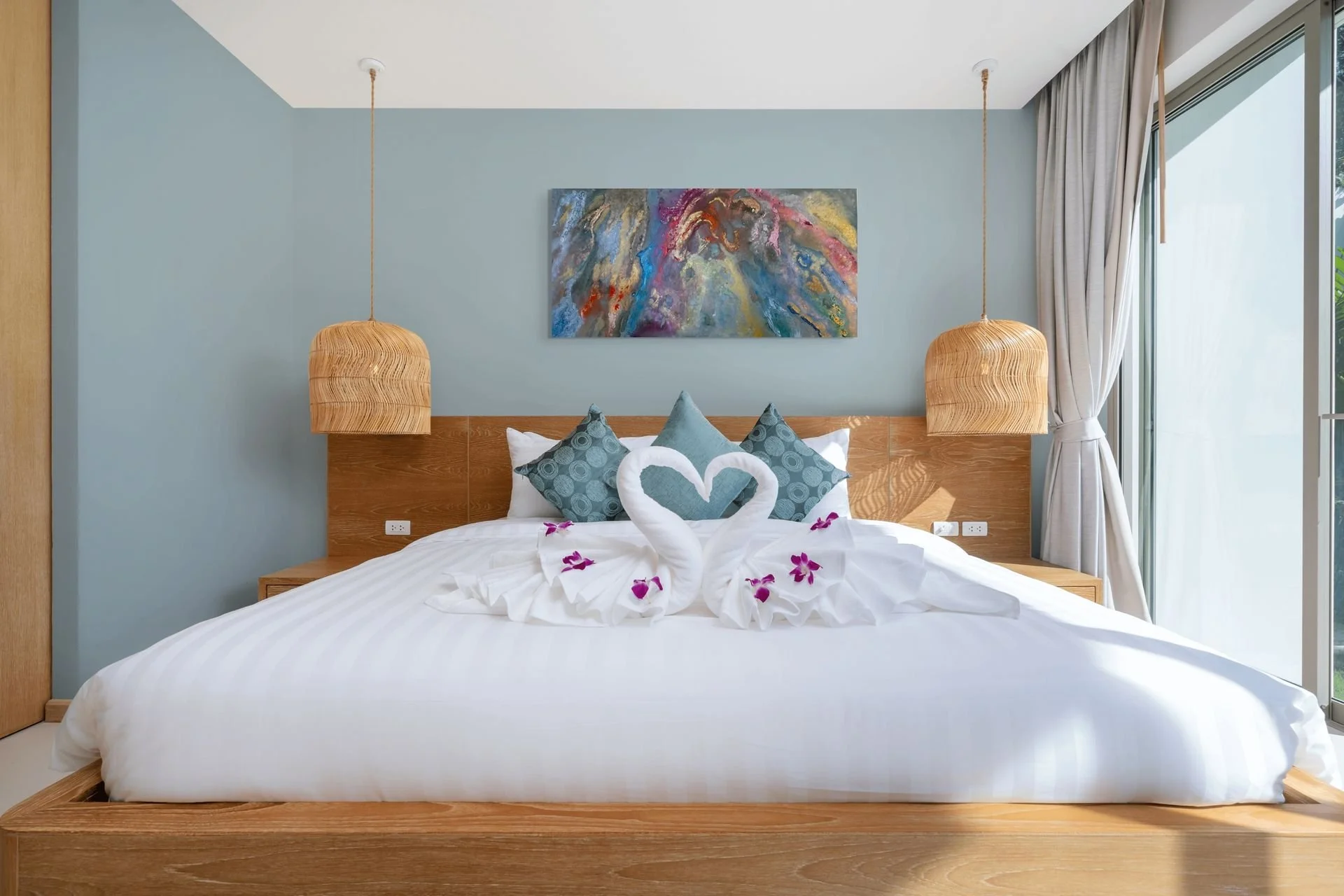 hawaiian wave-bedroom.jpg