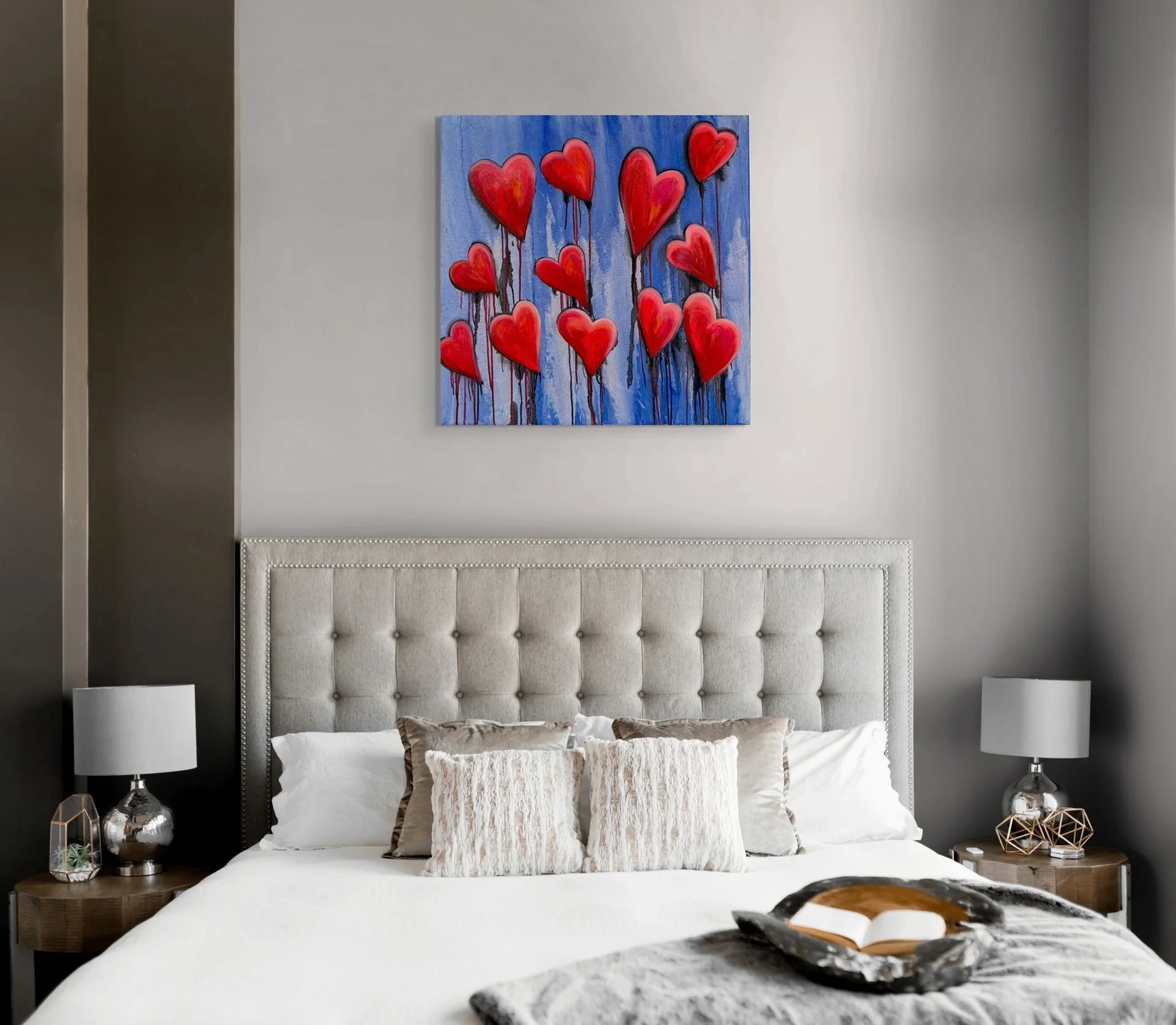 floating hearts-bedroom.jpg