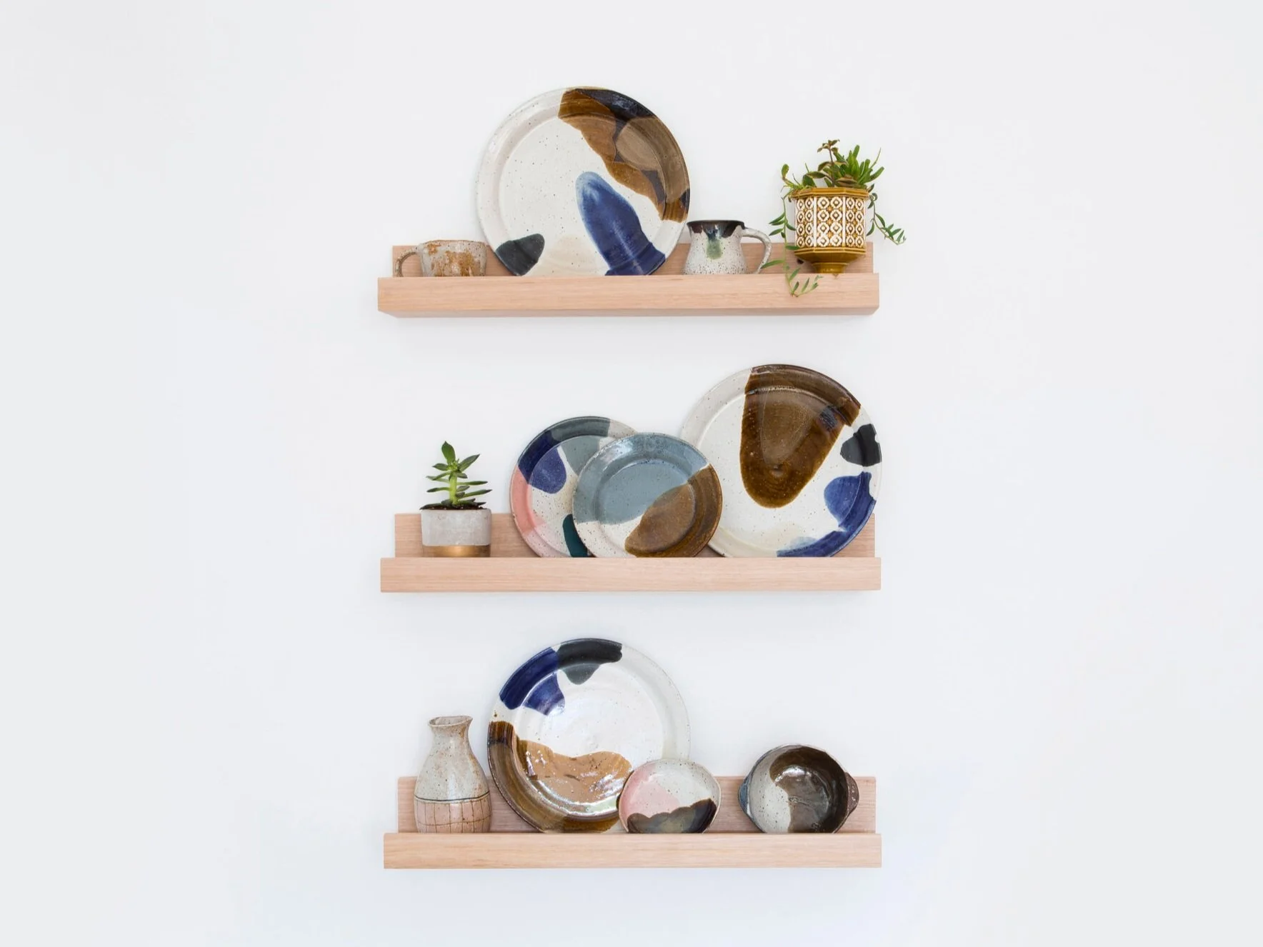 Picture Ledges 60cm Plate Display
