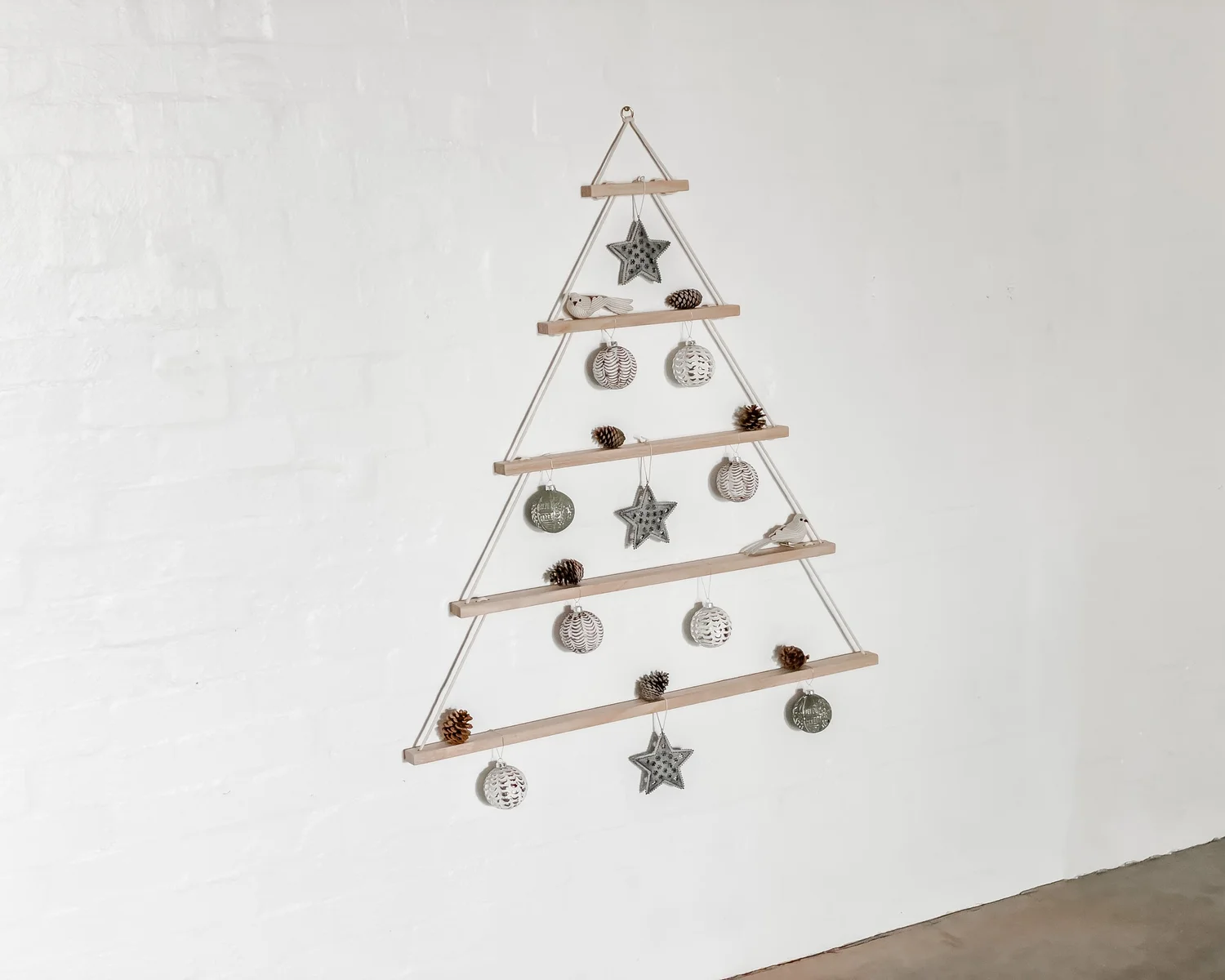 Redgum Hanging Christmas Tree — Jemmervale Designs