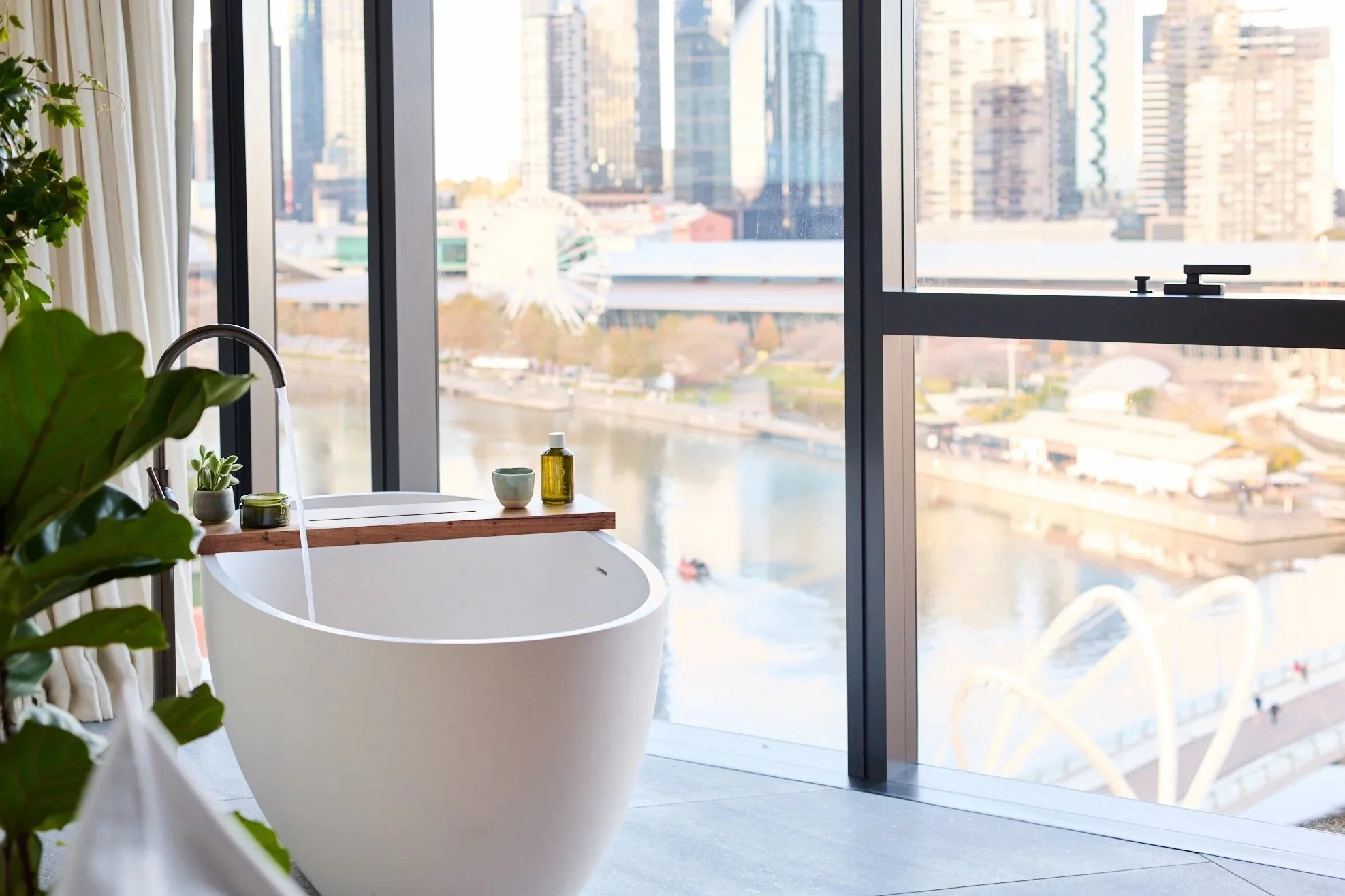 Live Edge Bath Caddy in Vic Ash