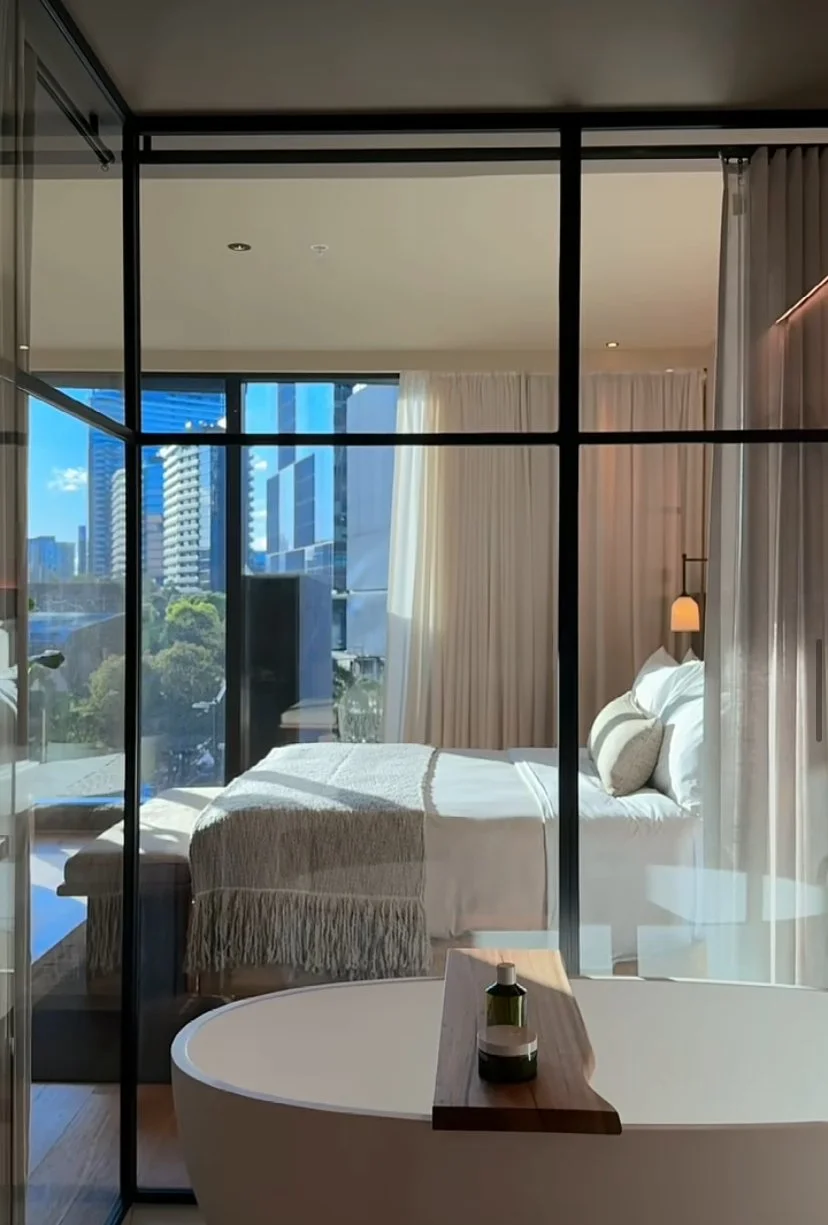 Live Edge Bath Caddy in Vic Ash