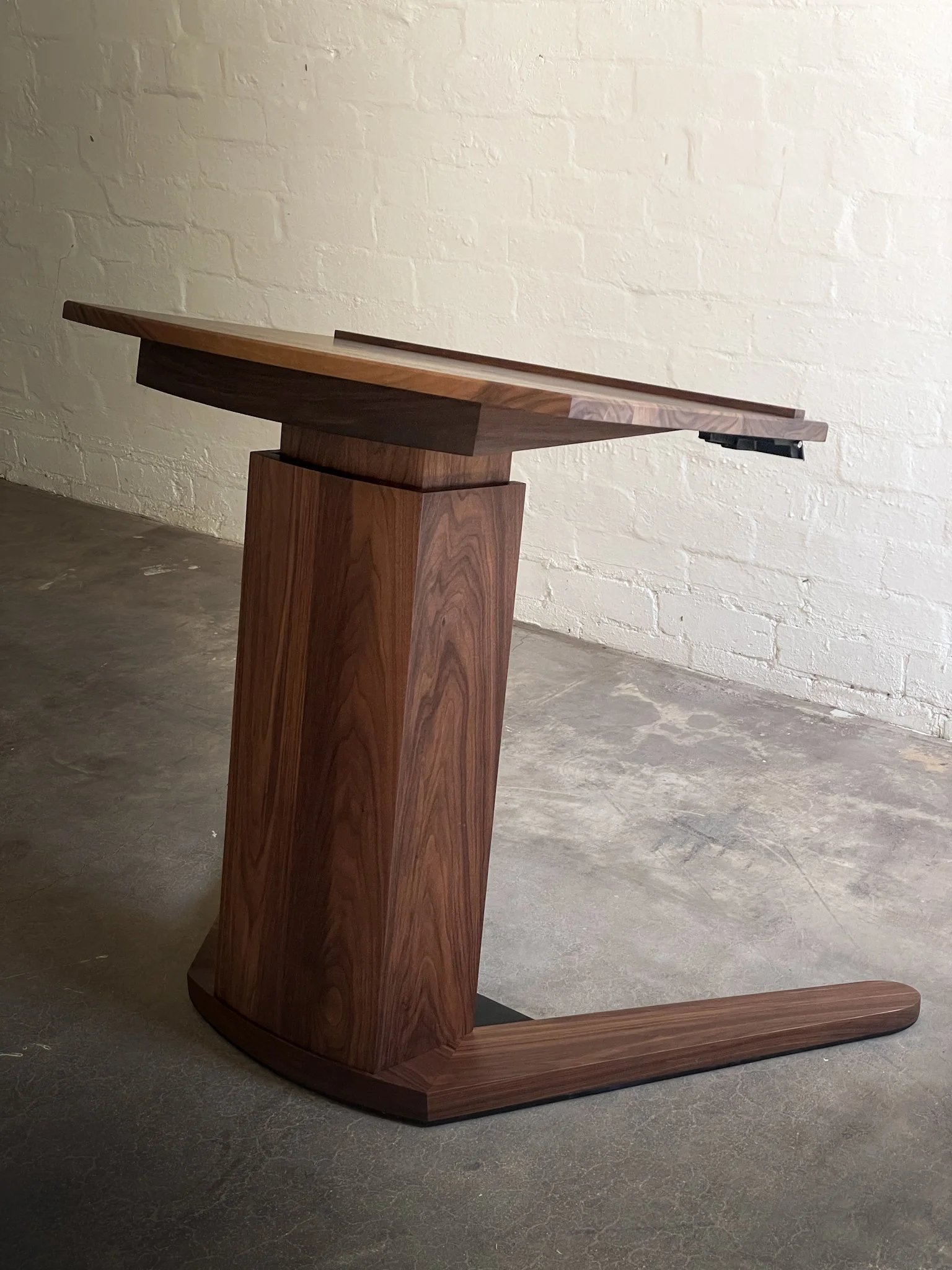 wheelchair height of pulpit