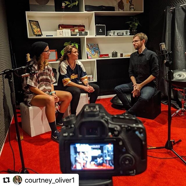 #Repost @courtney_oliver1 ・・・
Epic afternoon hanging out with @lockyhawkins and @majelenmusic at @liondancerecords 🙌

Can't wait to get this one out to everyone... handpan extraordinaire 🤙😍