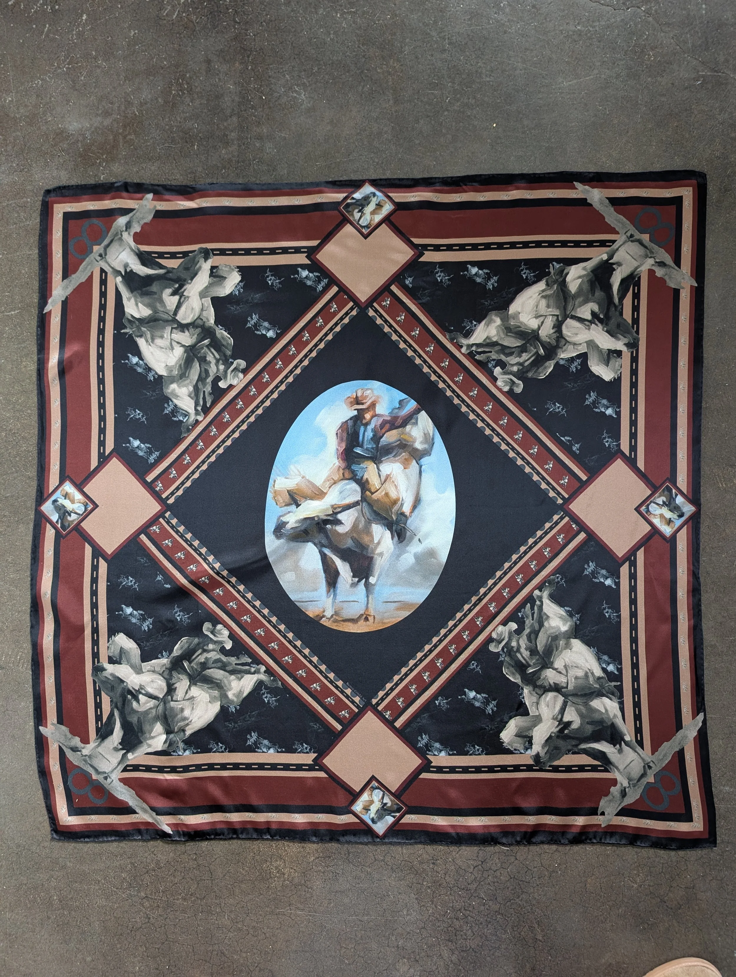 Bull scarf3.jpg