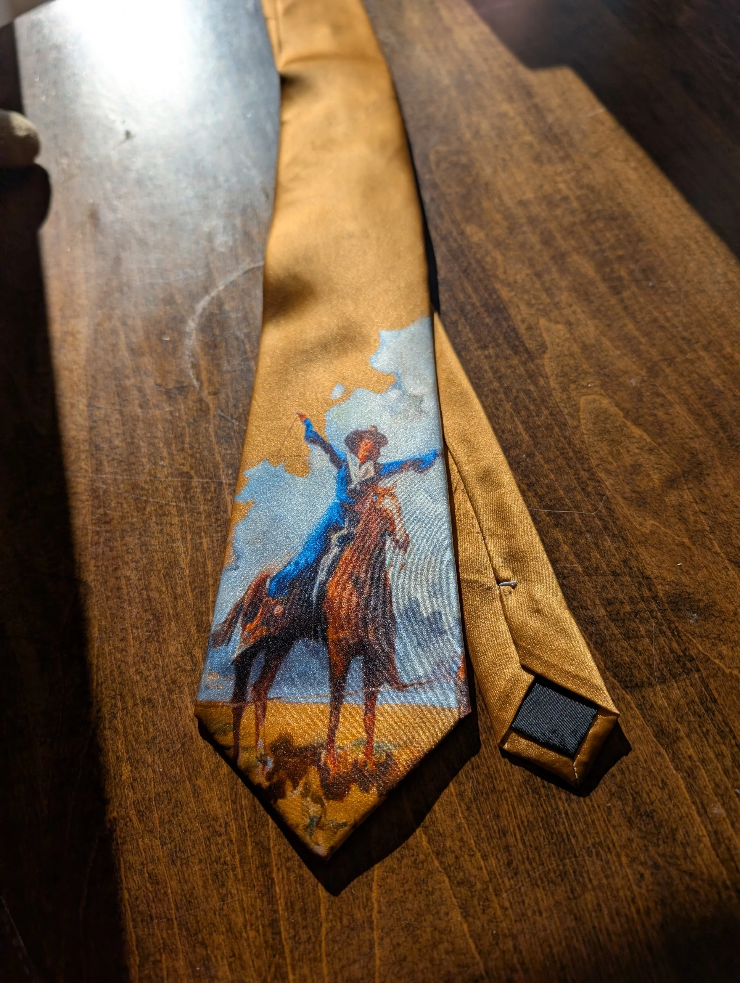 flores la due gold 1.jpg