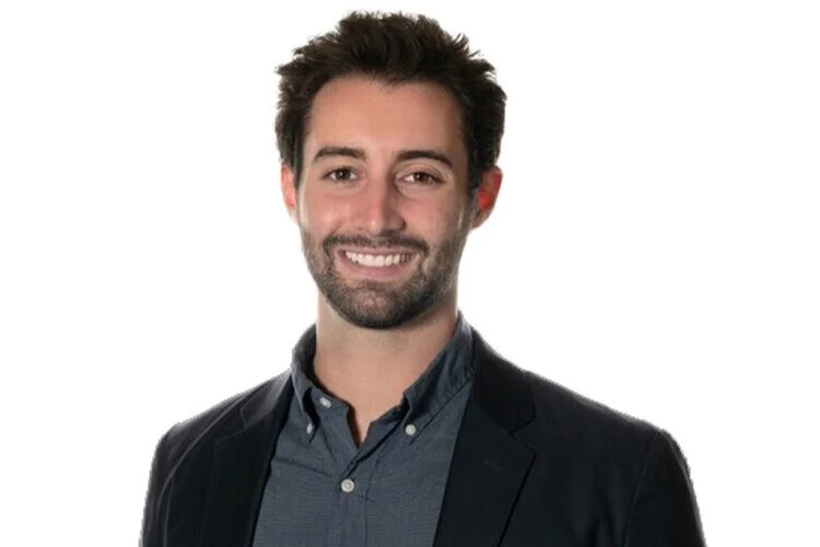 broker-ceo-zach-de-bernardi-standard
