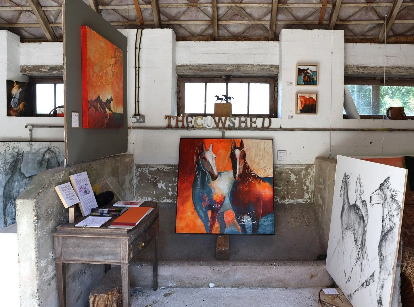 What a wonderful weekend of @artwavefestival !! 🙌

Thank you to all that came by ! I didn&rsquo;t stop talking for 2 days and even had visitors popping by today 😀

Huge interest in my wild horse conservation project &amp; Postcards From The Wild Ho