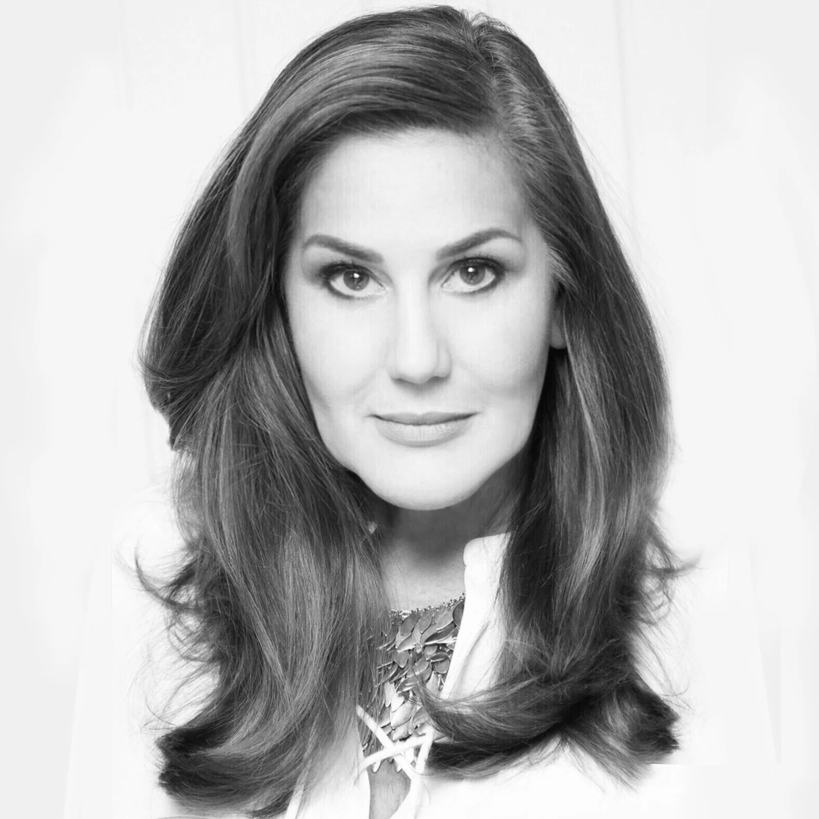 Bio_Headshots_Lori_Neuhardt.jpg