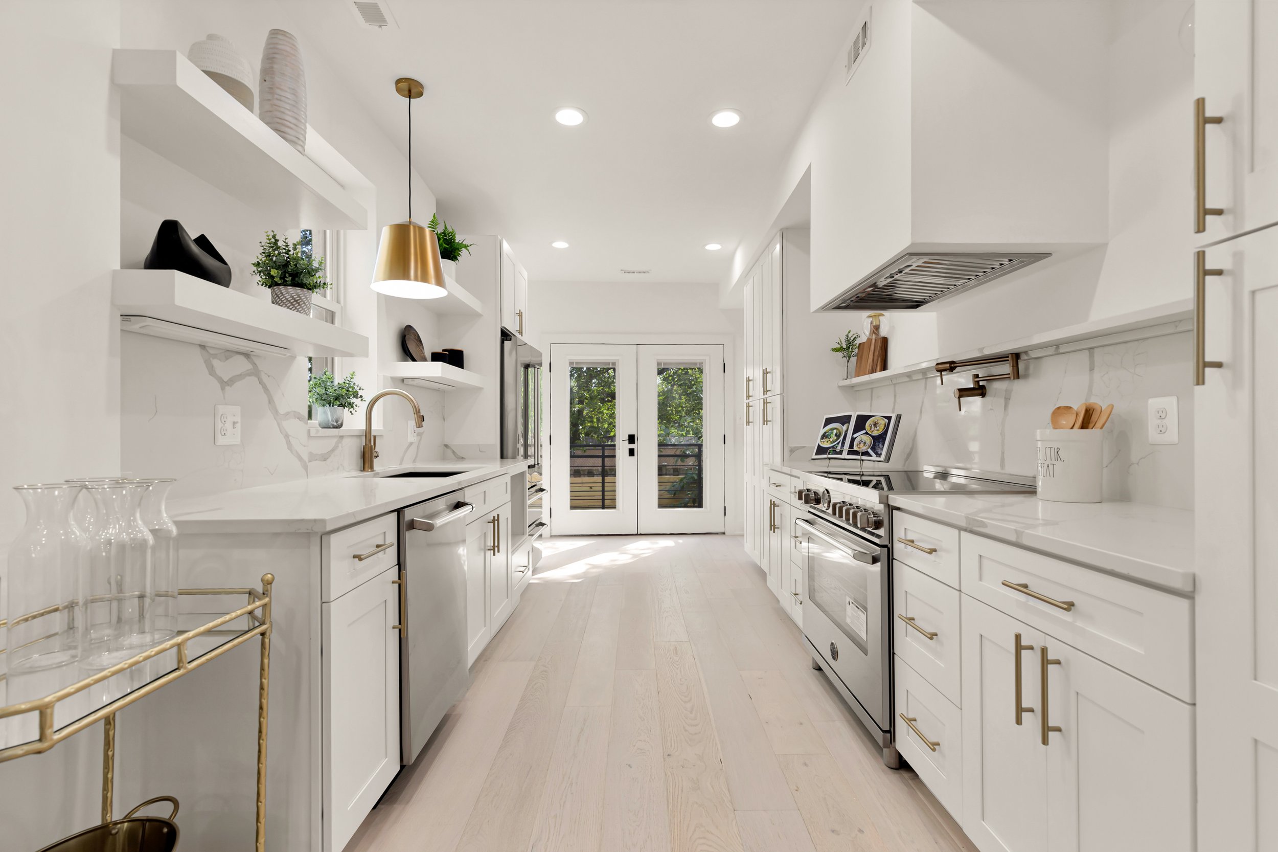 26 16th St SE-0012.jpg