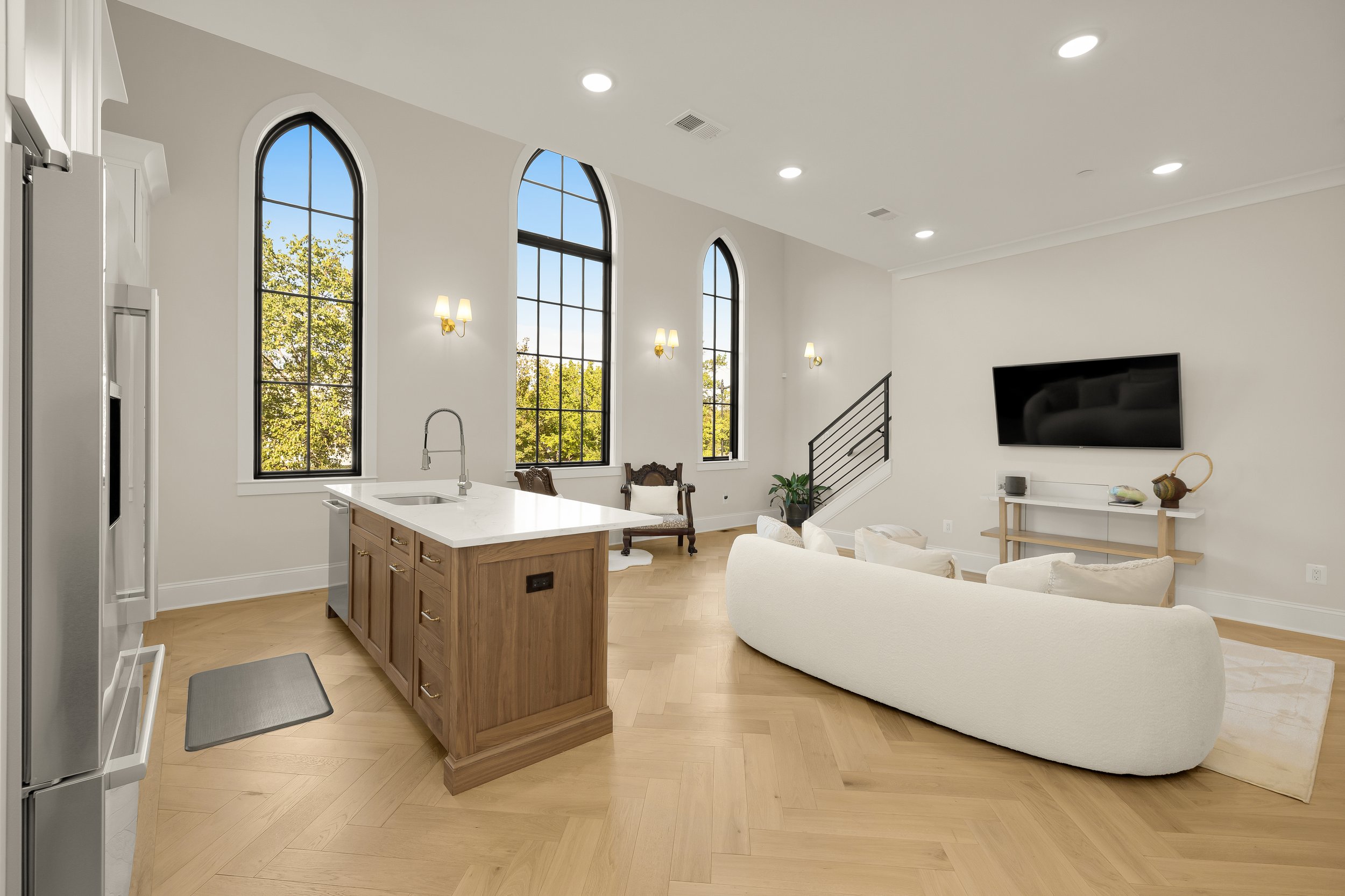 217 16th St NE 1-0006.jpg